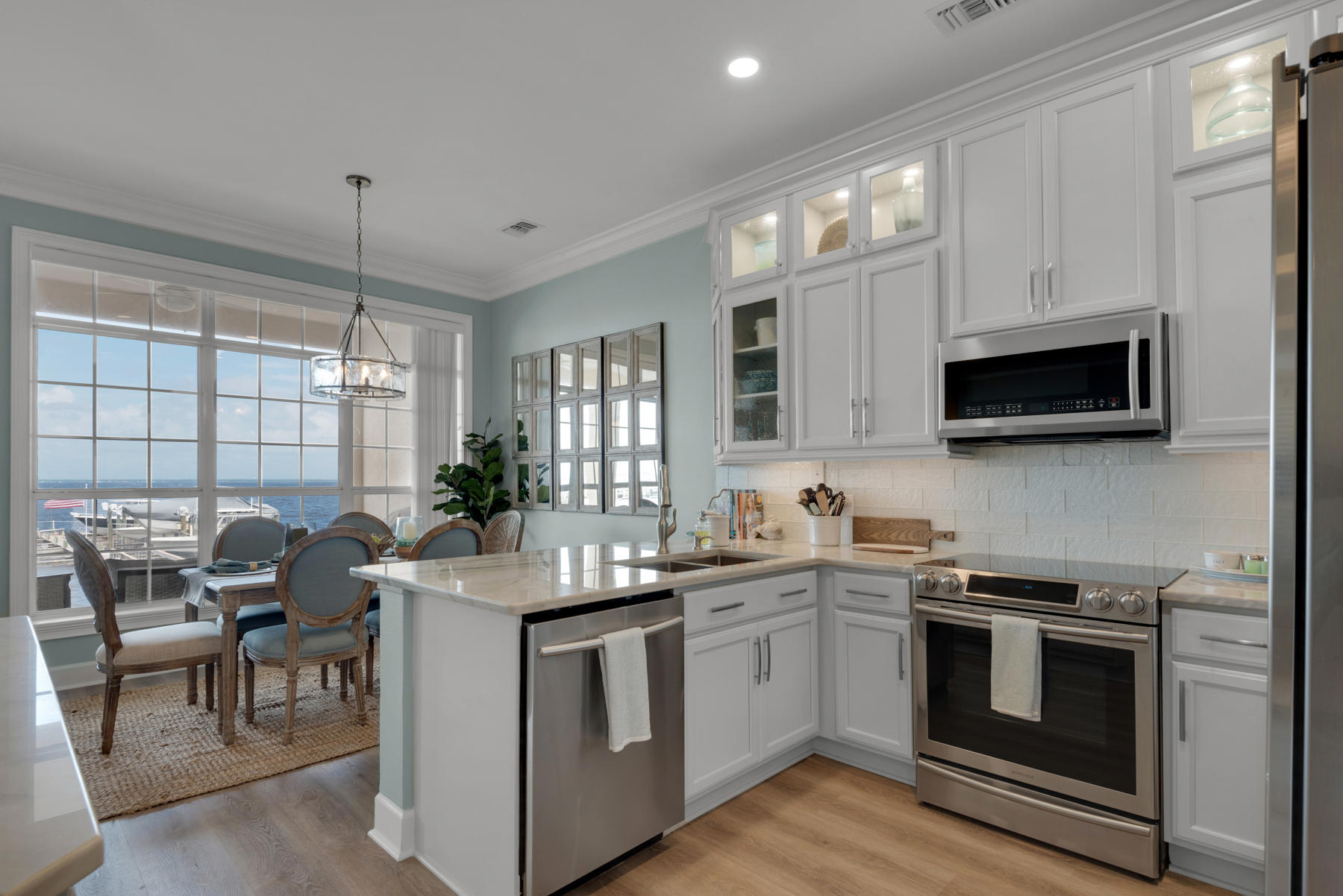 OAK HARBOUR CONDO - Residential