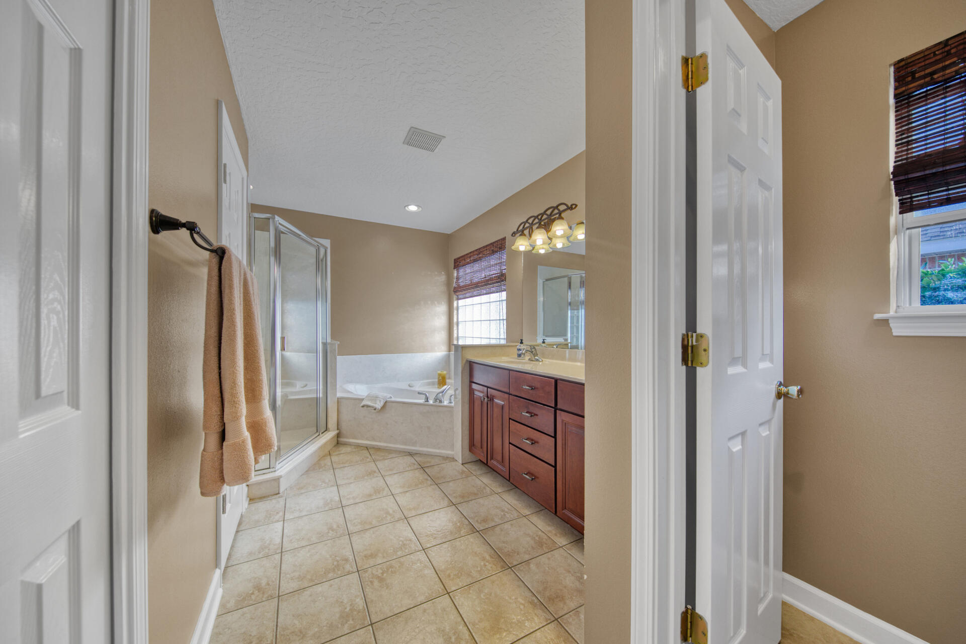 SEQUOIA ESTATES - Residential