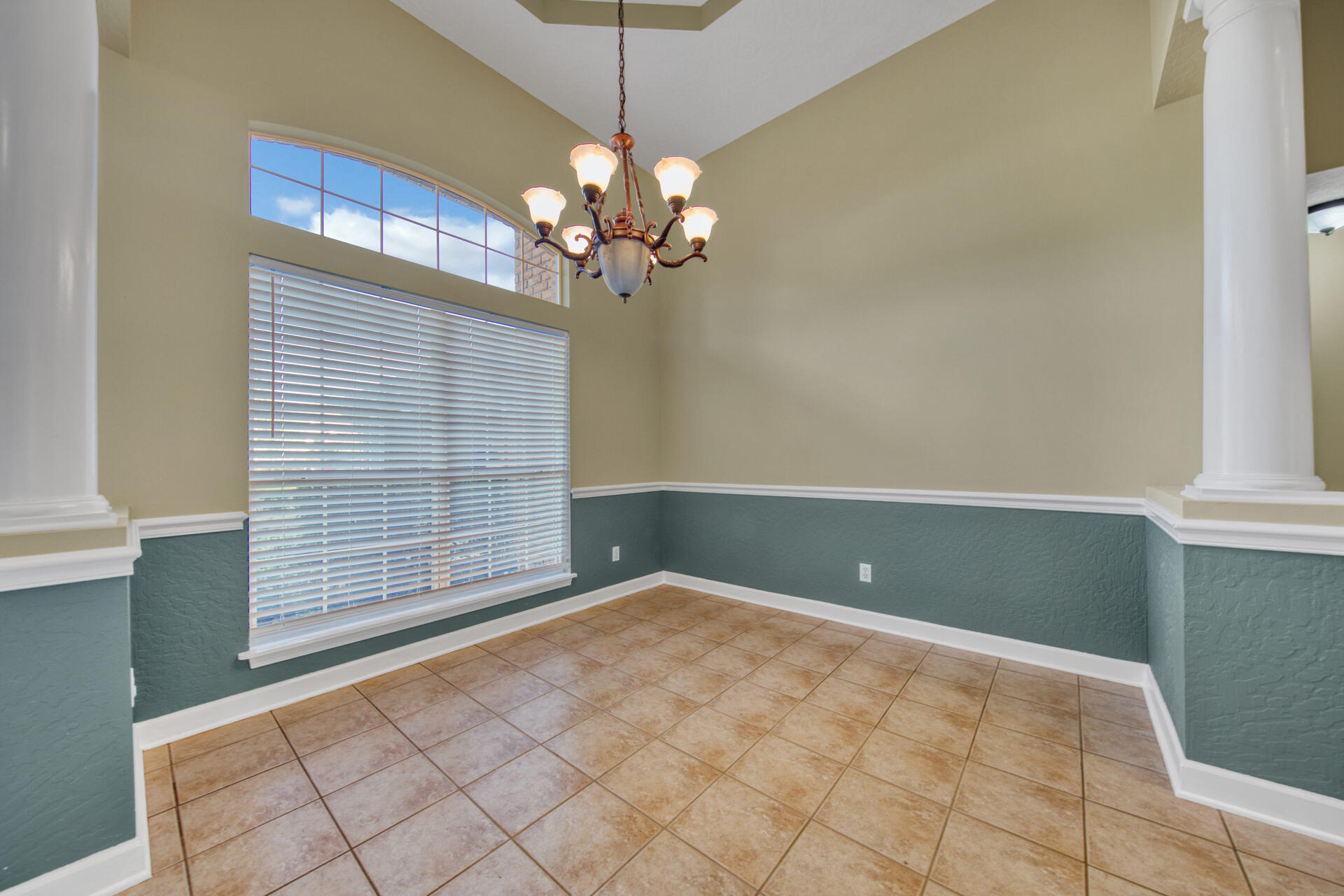 SEQUOIA ESTATES - Residential