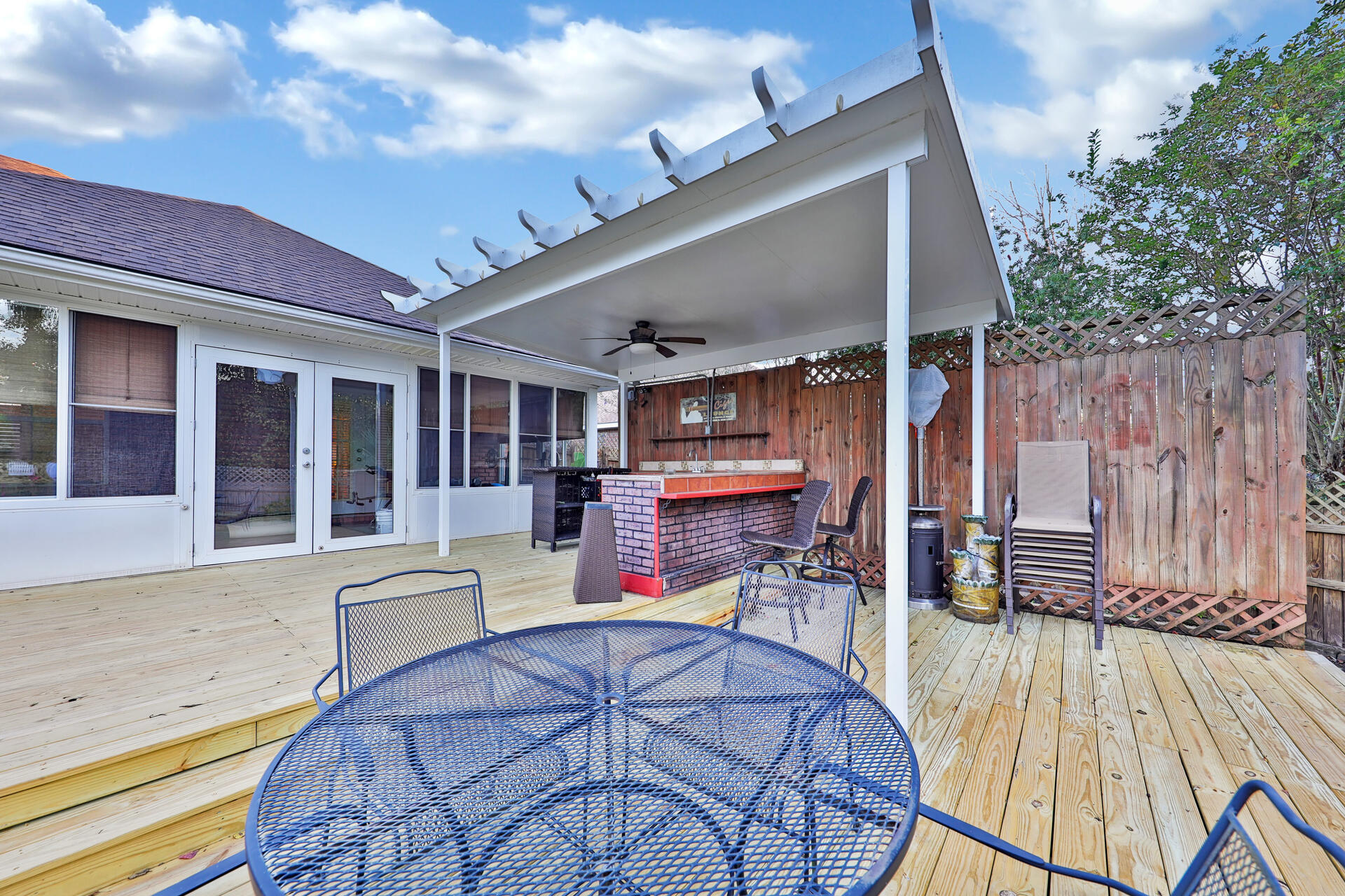 SEQUOIA ESTATES - Residential