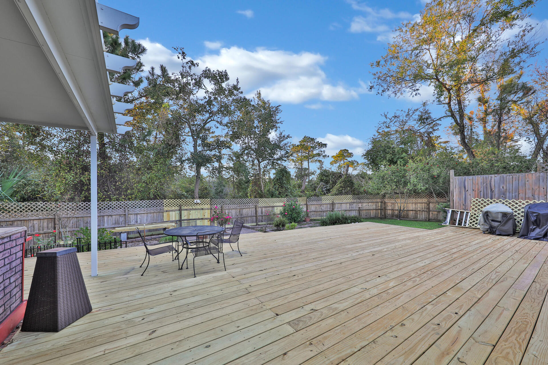 SEQUOIA ESTATES - Residential