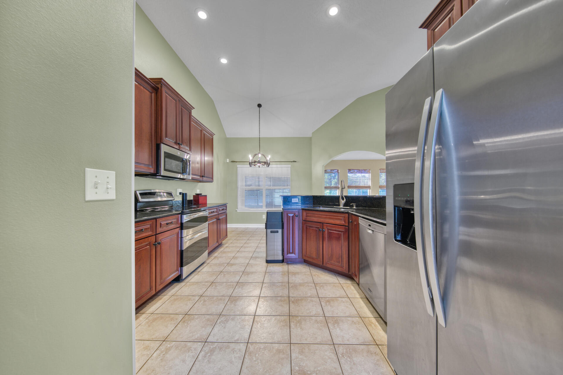 SEQUOIA ESTATES - Residential