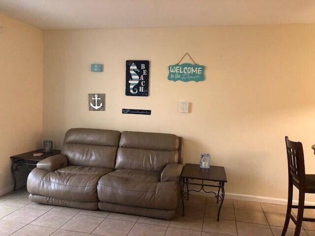 POINTE OF VIEW - Residential