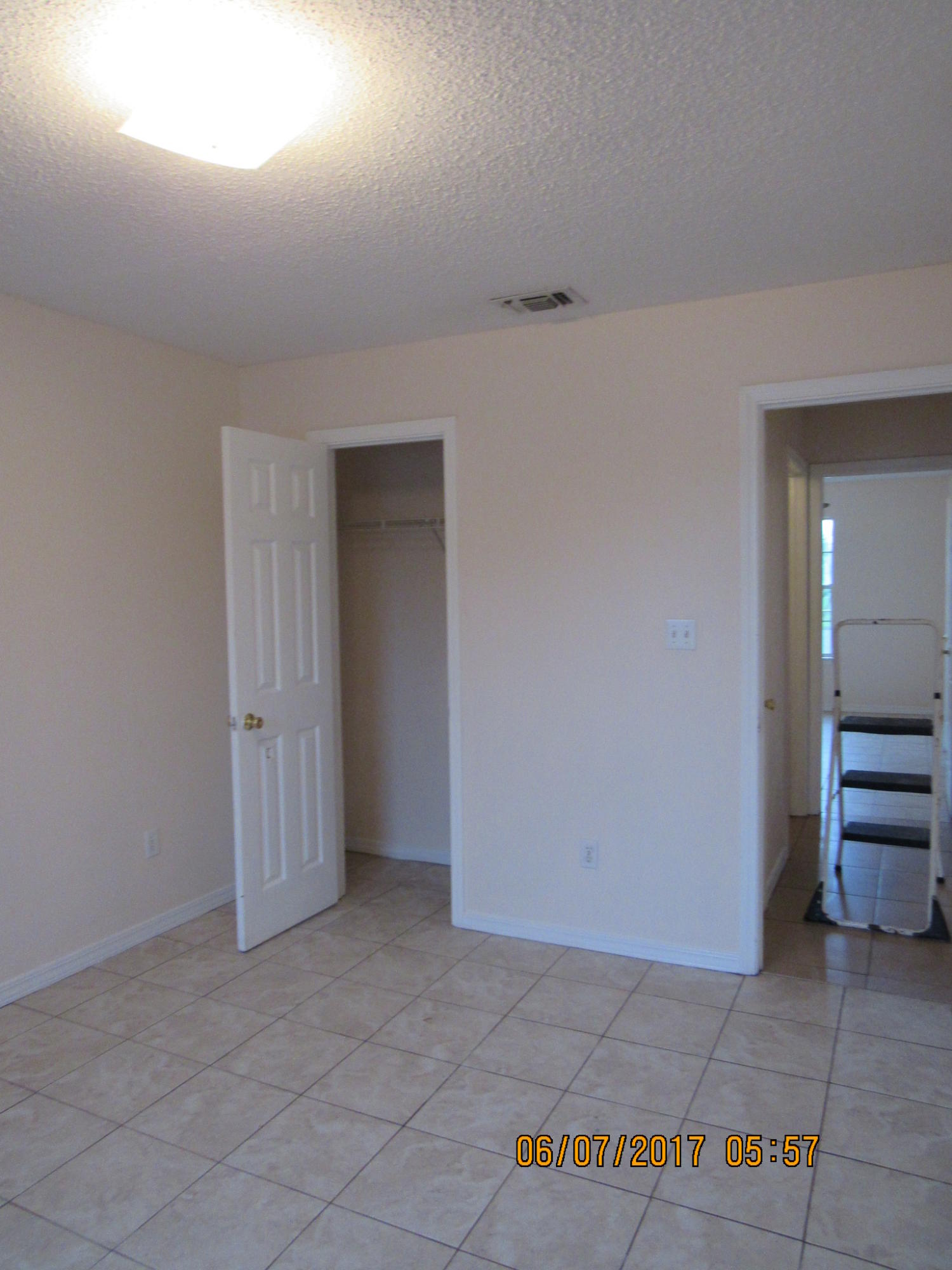 SEA LARK LANDING - Residential Lease