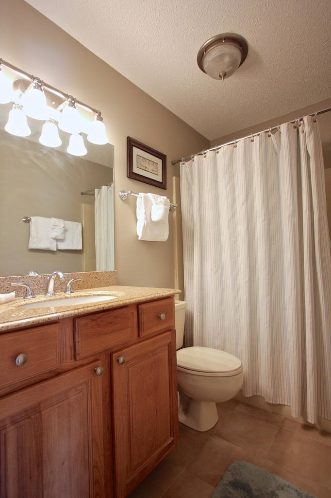 BEACHWOOD VILLAS CONDO - Residential