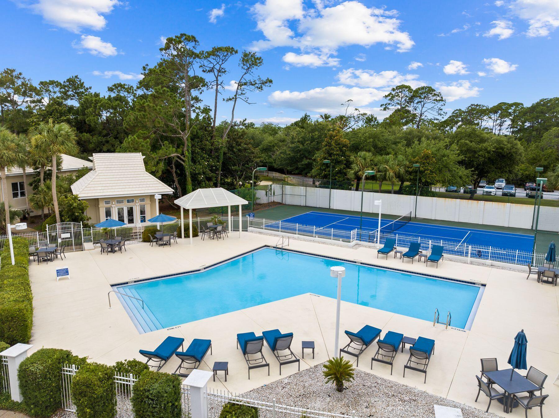 VILLAGE OF WHITE CLIFFS THE - Residential