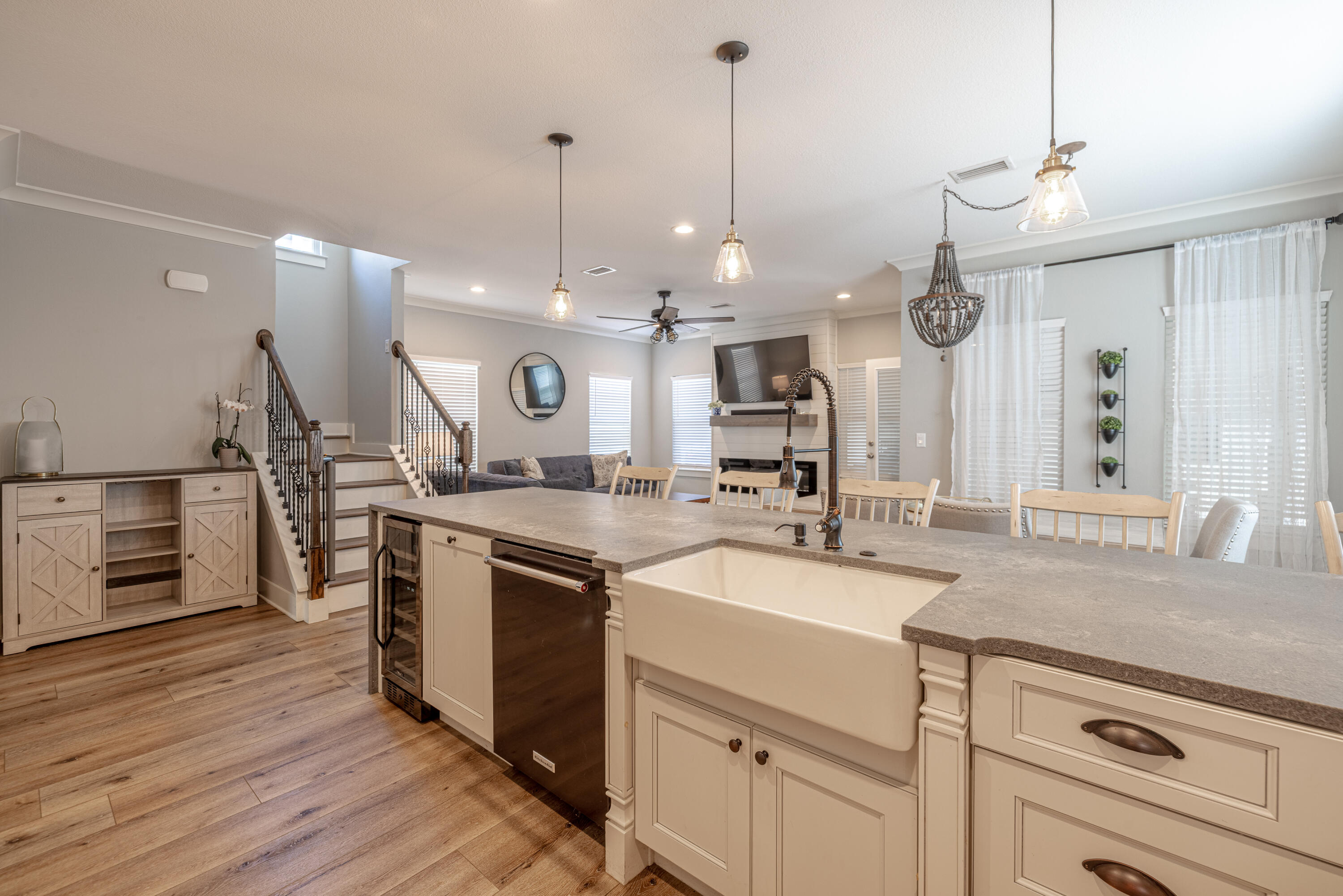 MAGNOLIA BAY CLUB T/H PH II - Residential