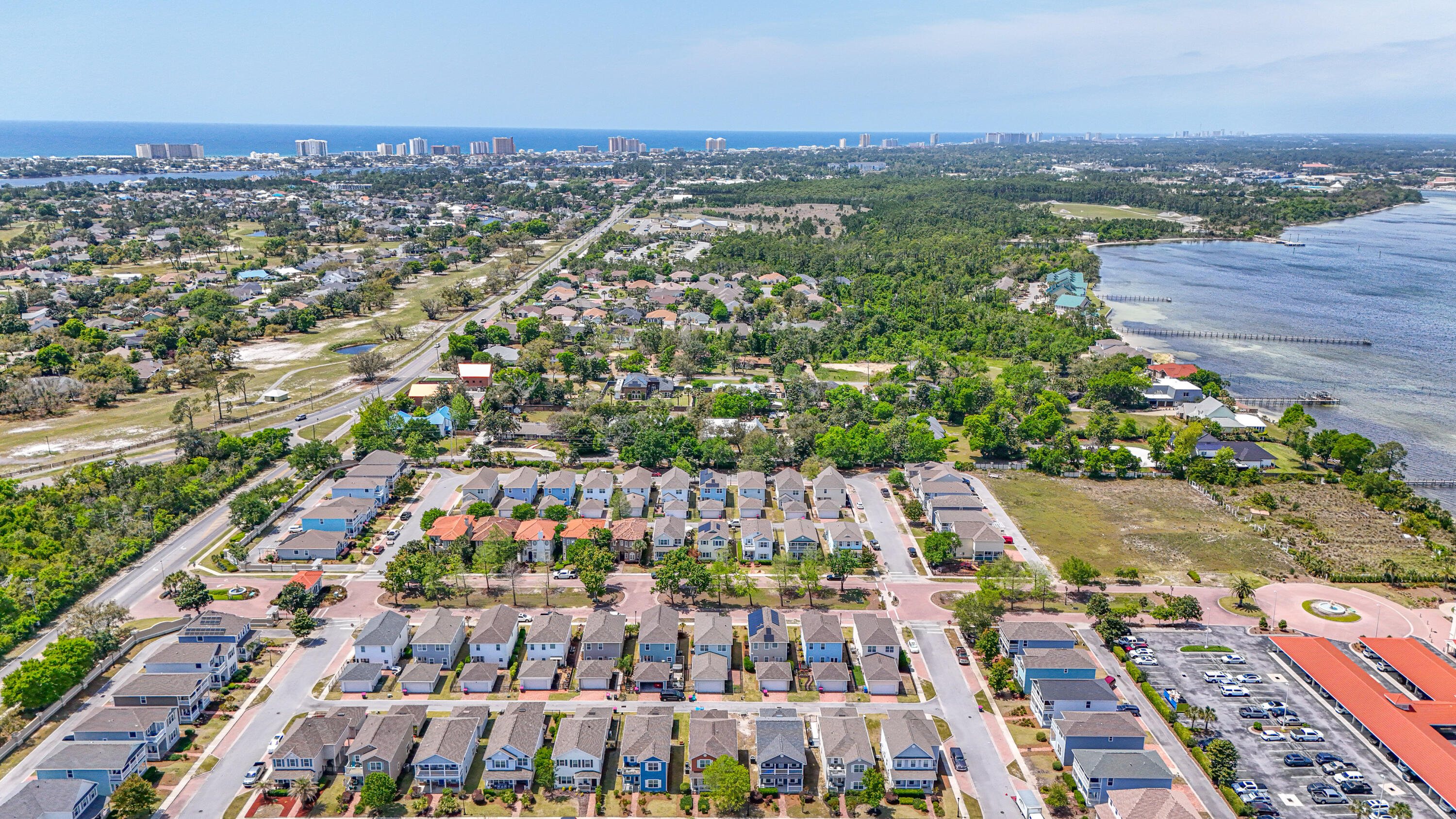 MAGNOLIA BAY CLUB T/H PH II - Residential