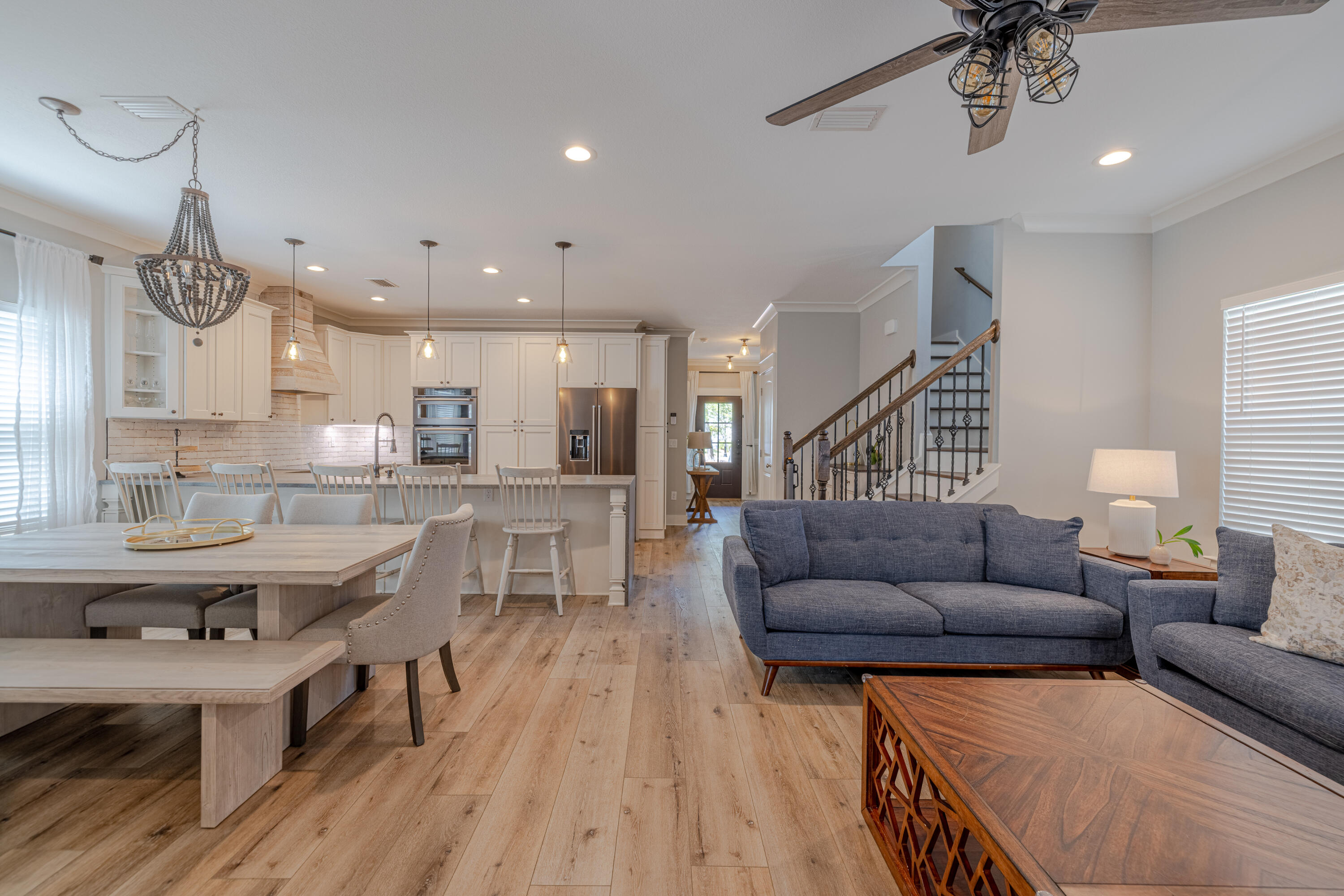 MAGNOLIA BAY CLUB T/H PH II - Residential