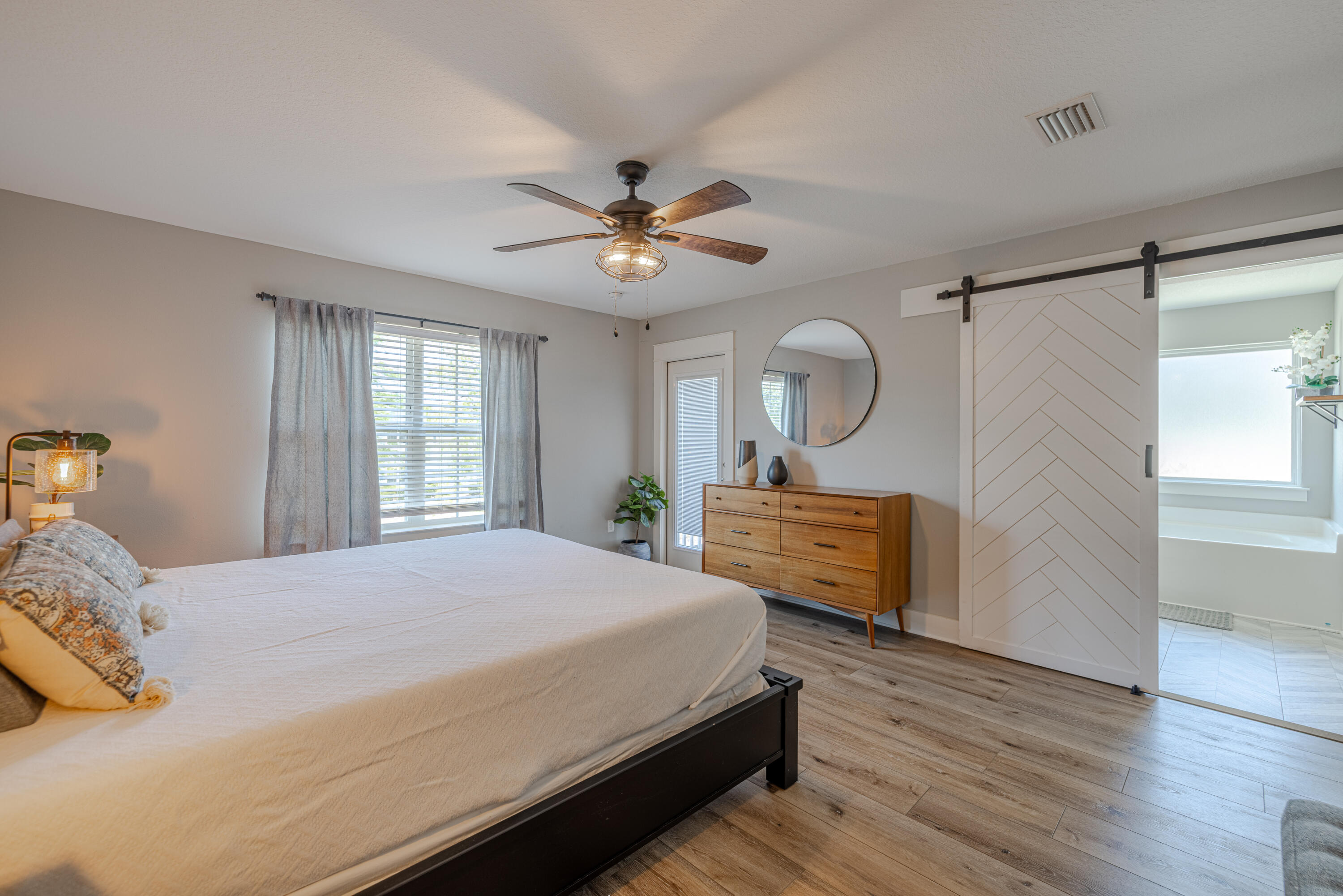 MAGNOLIA BAY CLUB T/H PH II - Residential