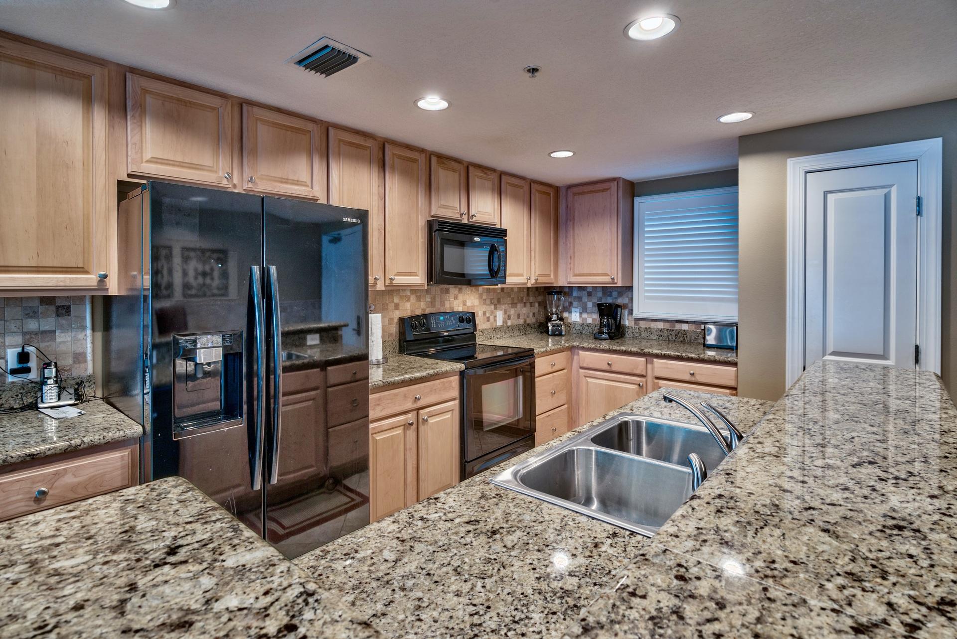 PALAZZO CONDOMINIUMS - Residential