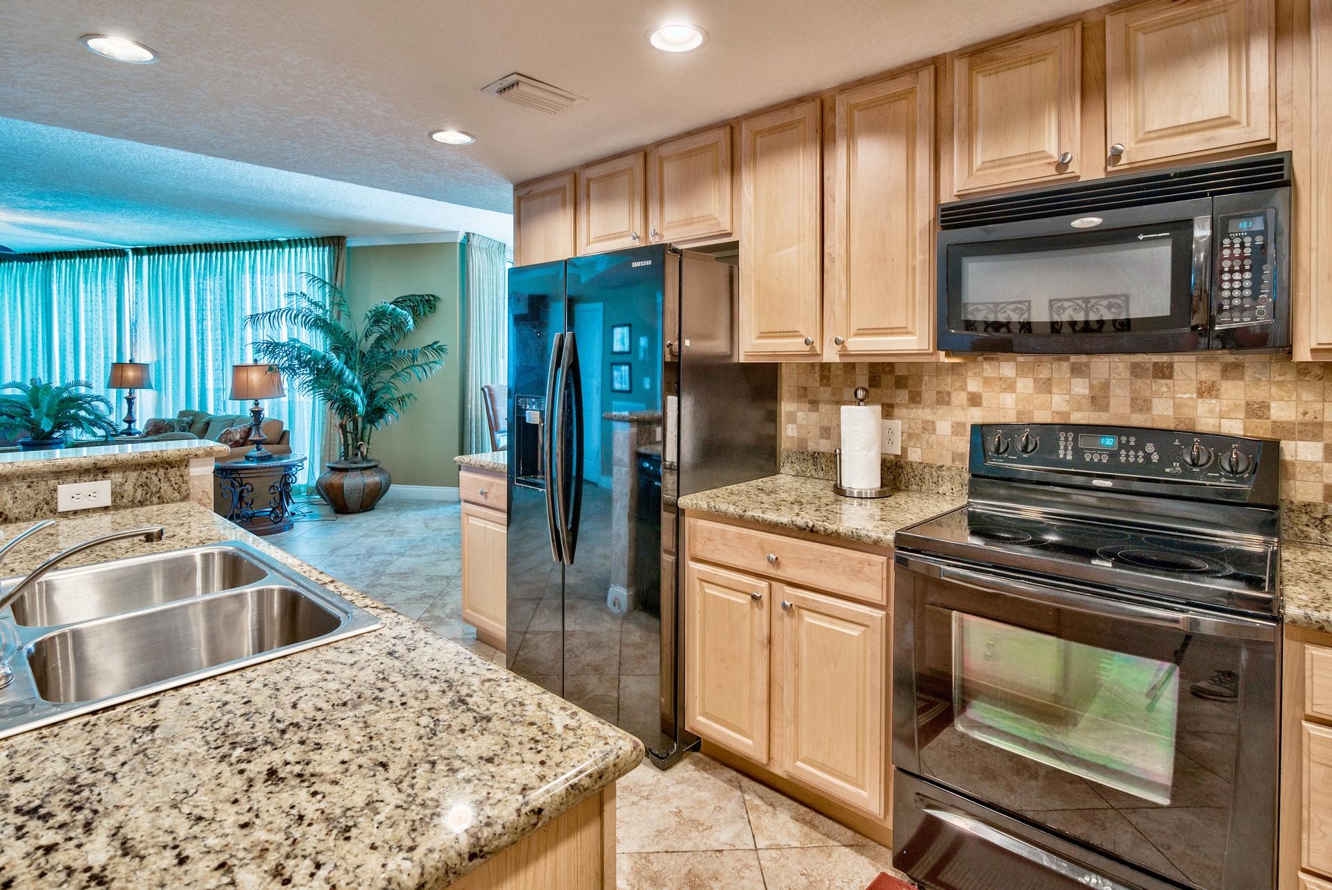 PALAZZO CONDOMINIUMS - Residential