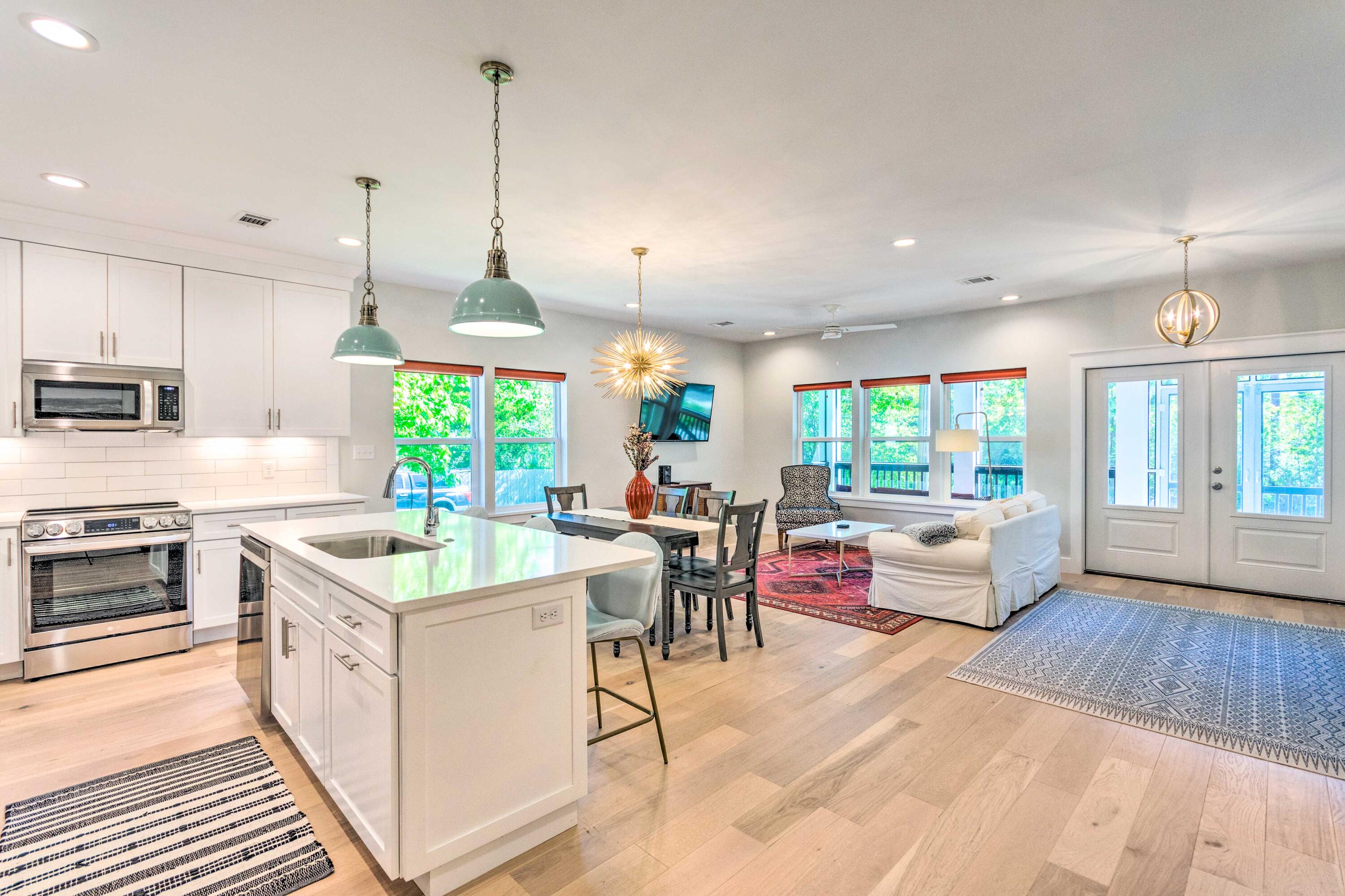 TOWN OF SANTA ROSA - Residential