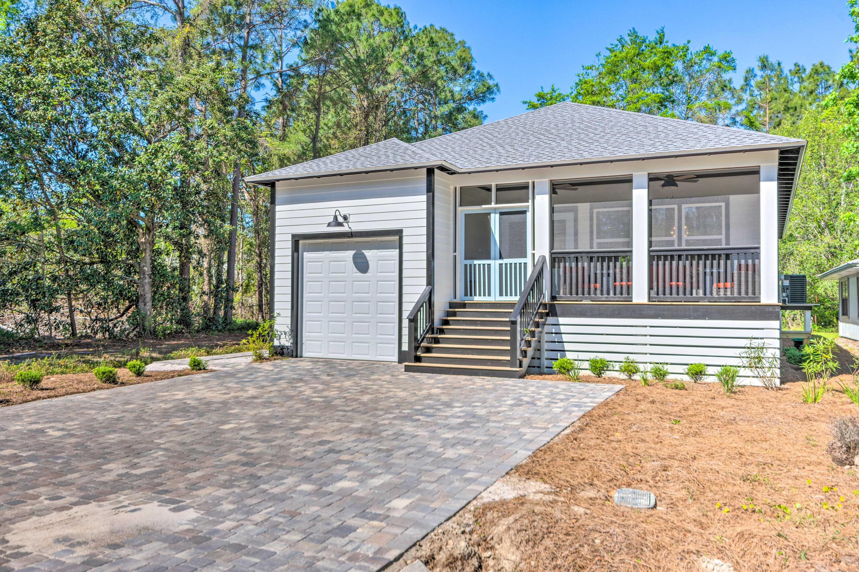 TOWN OF SANTA ROSA - Residential