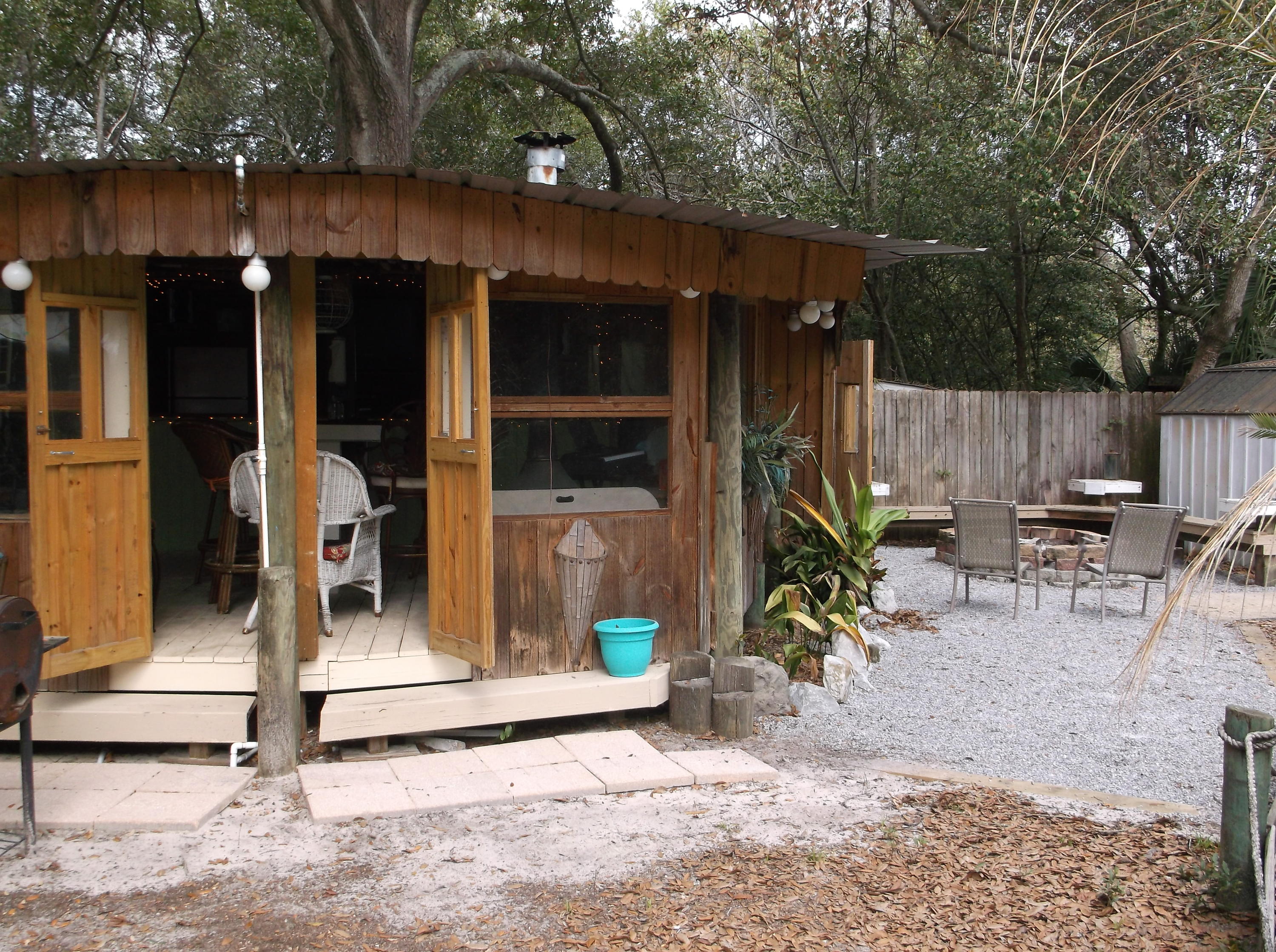 GARNIER BEACH - Residential