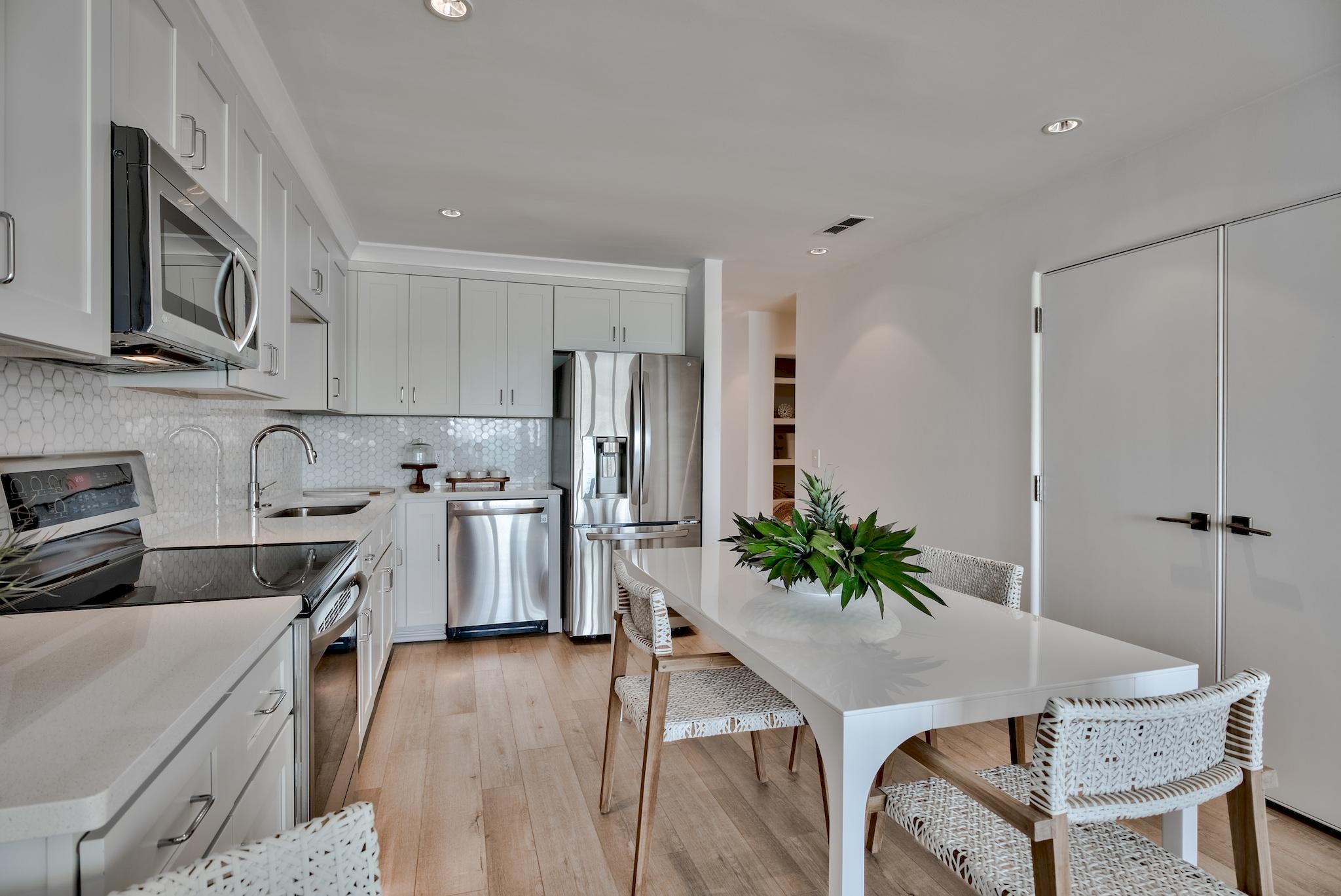 NASCO TOWNHOUSES - Residential