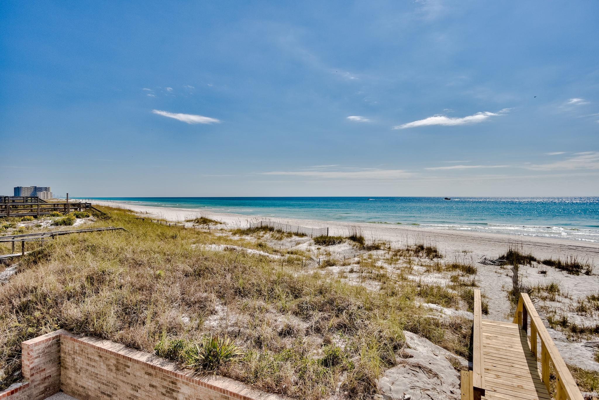 NASCO TOWNHOUSES - Residential