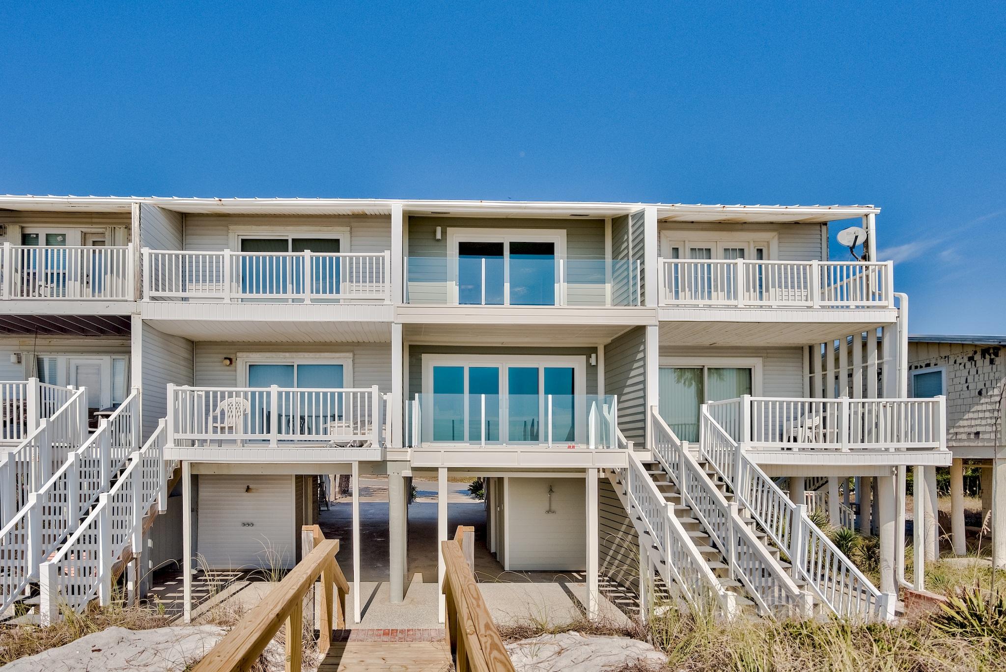 NASCO TOWNHOUSES - Residential