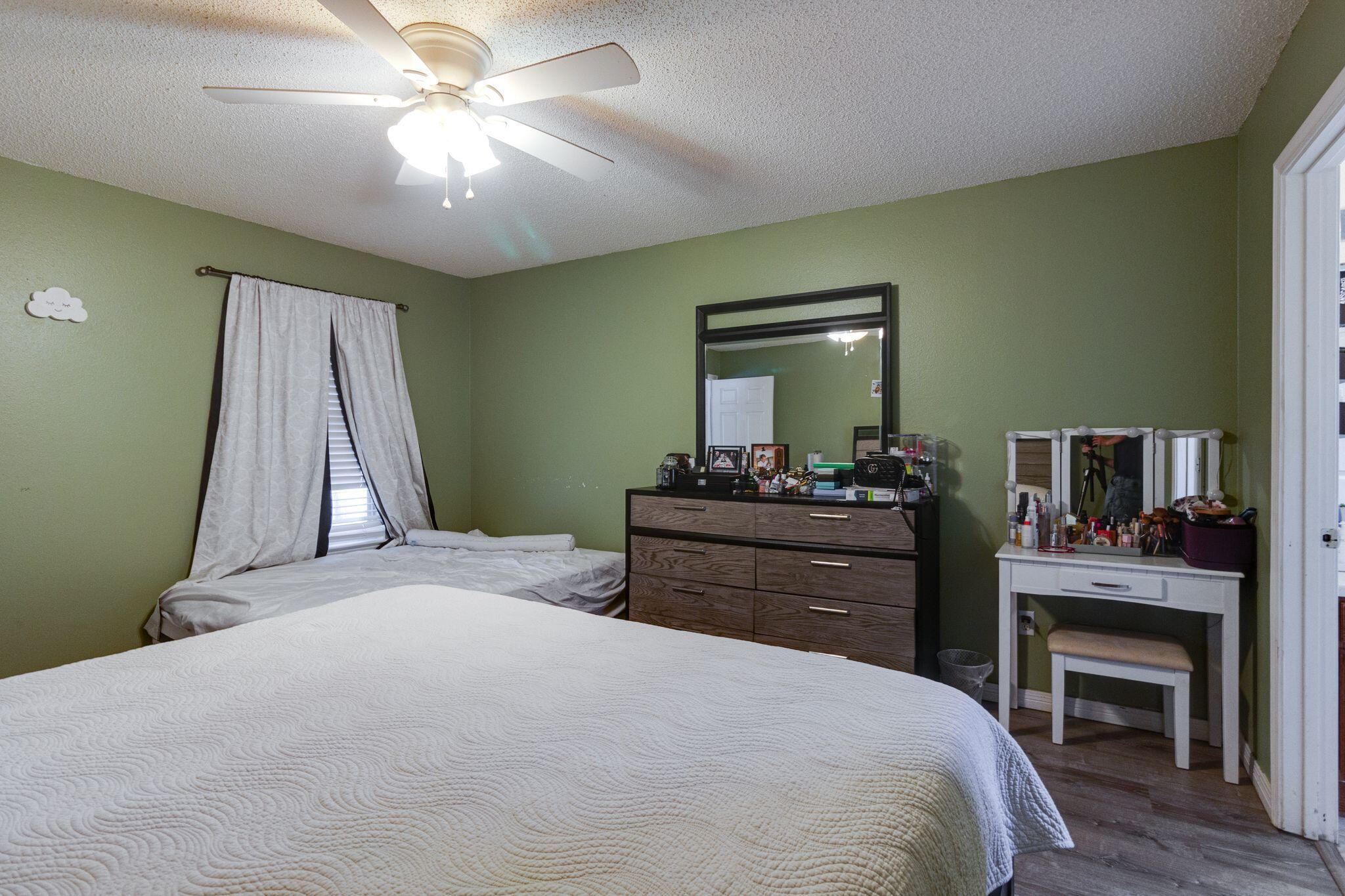 SANDY DUNES - Residential Lease