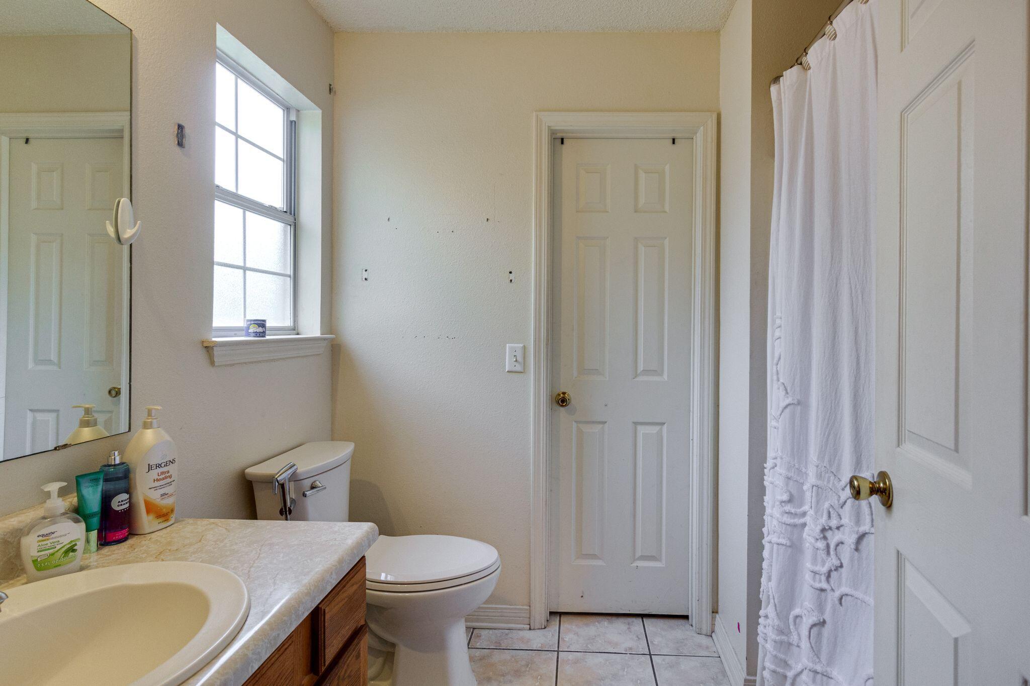 SANDY DUNES - Residential Lease