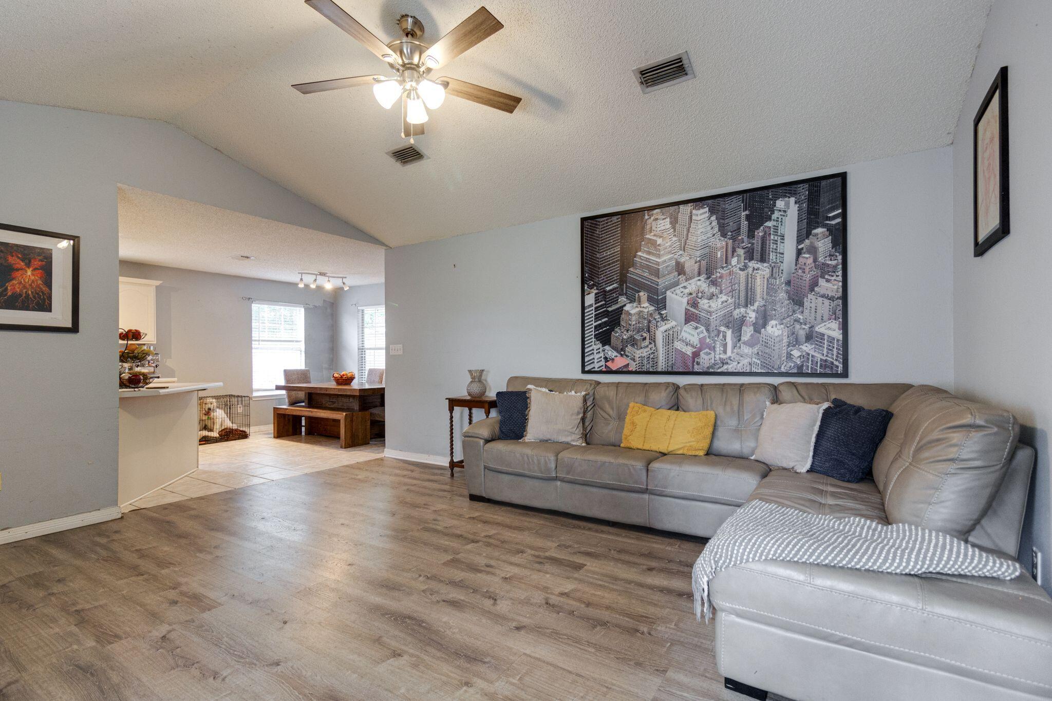 SANDY DUNES - Residential Lease