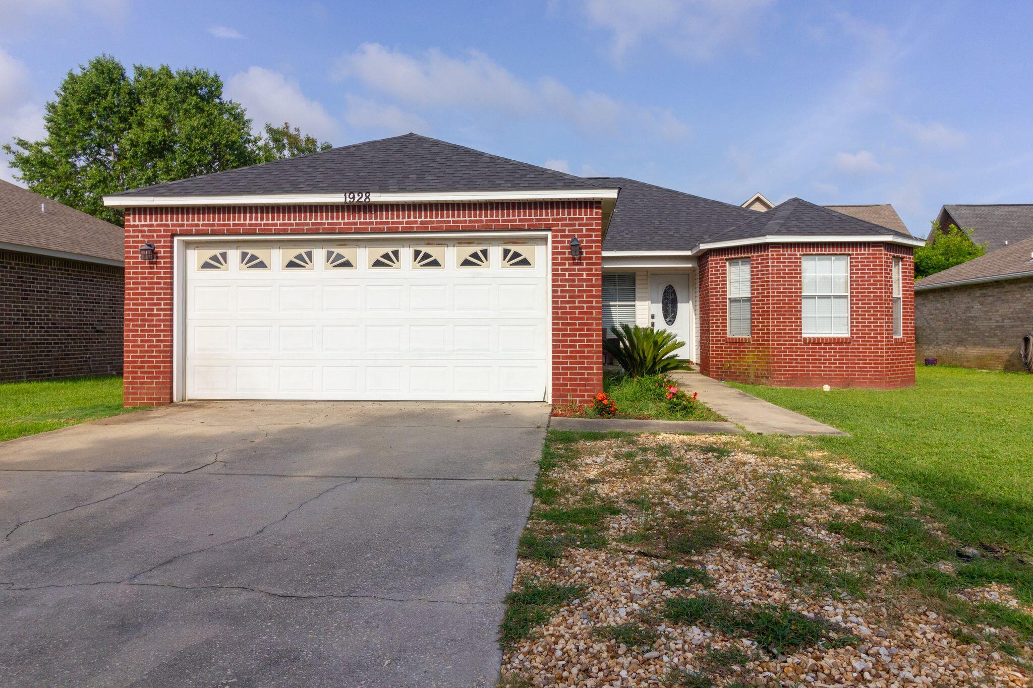 SANDY DUNES - Residential Lease