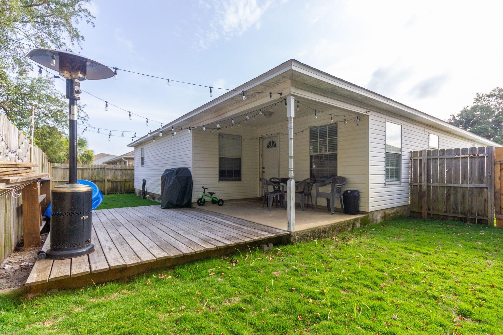 SANDY DUNES - Residential Lease