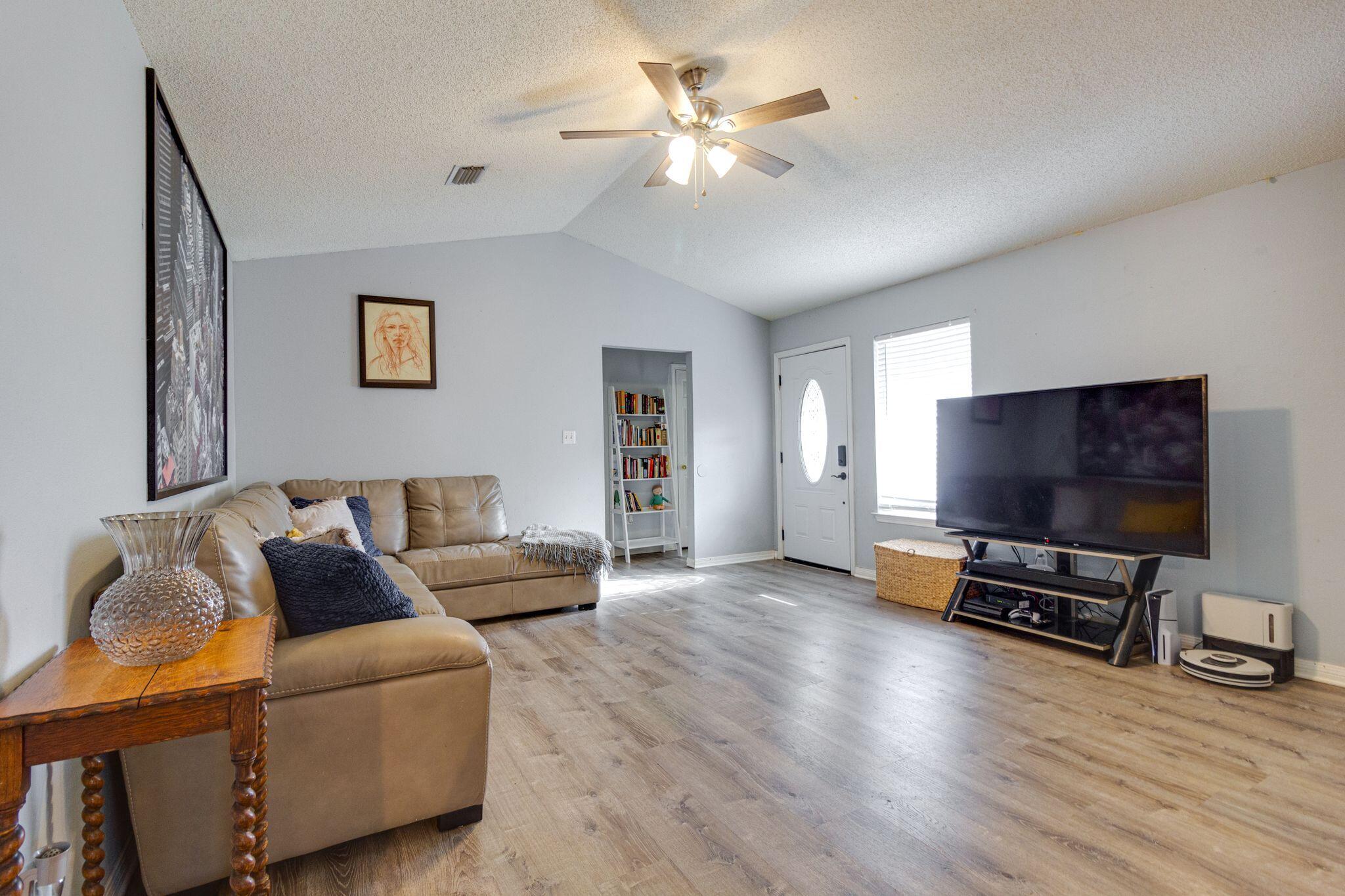 SANDY DUNES - Residential Lease