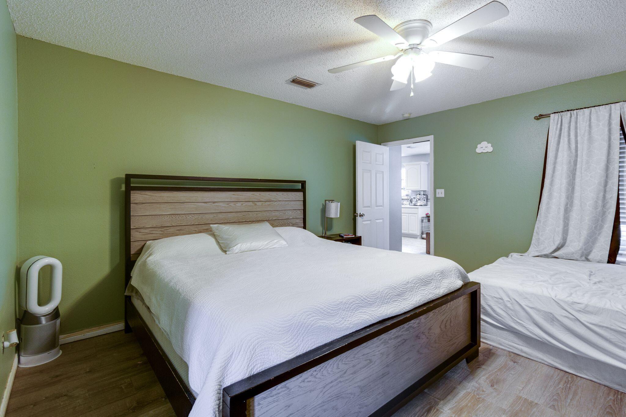 SANDY DUNES - Residential Lease