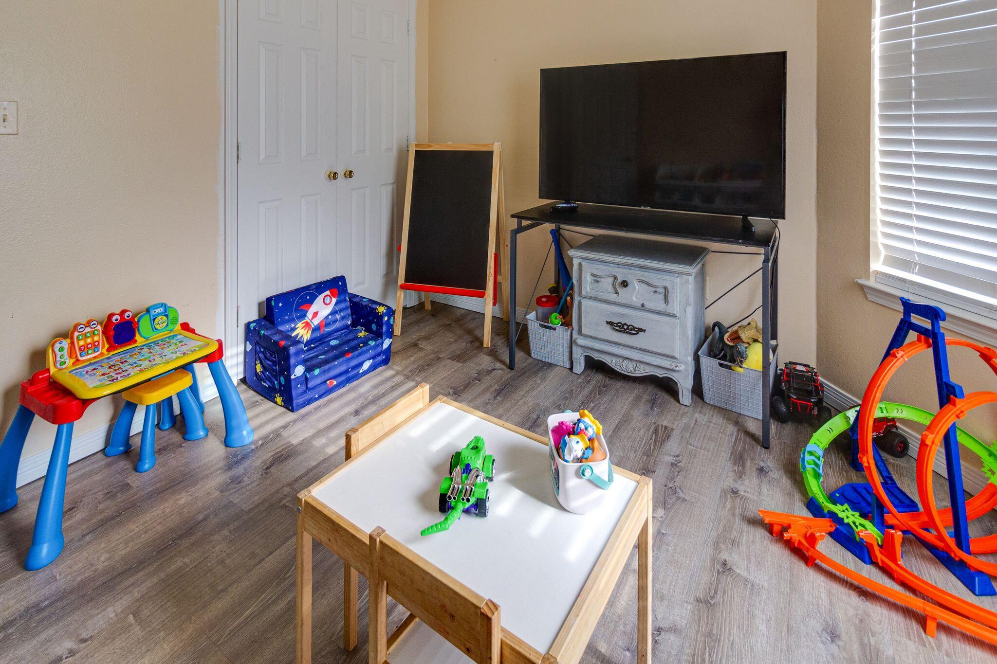 SANDY DUNES - Residential Lease