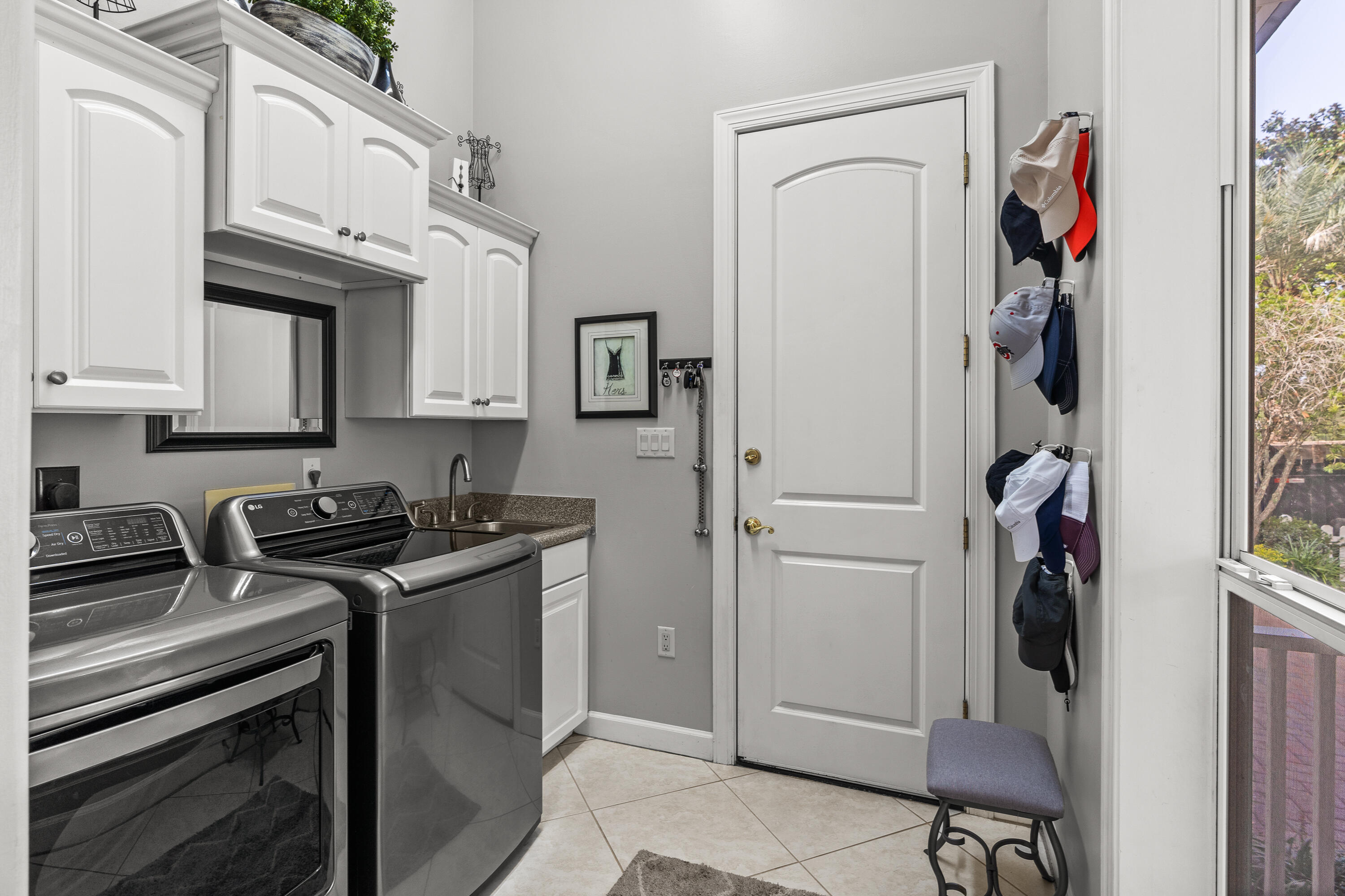 CRYSTAL LAKE - Residential