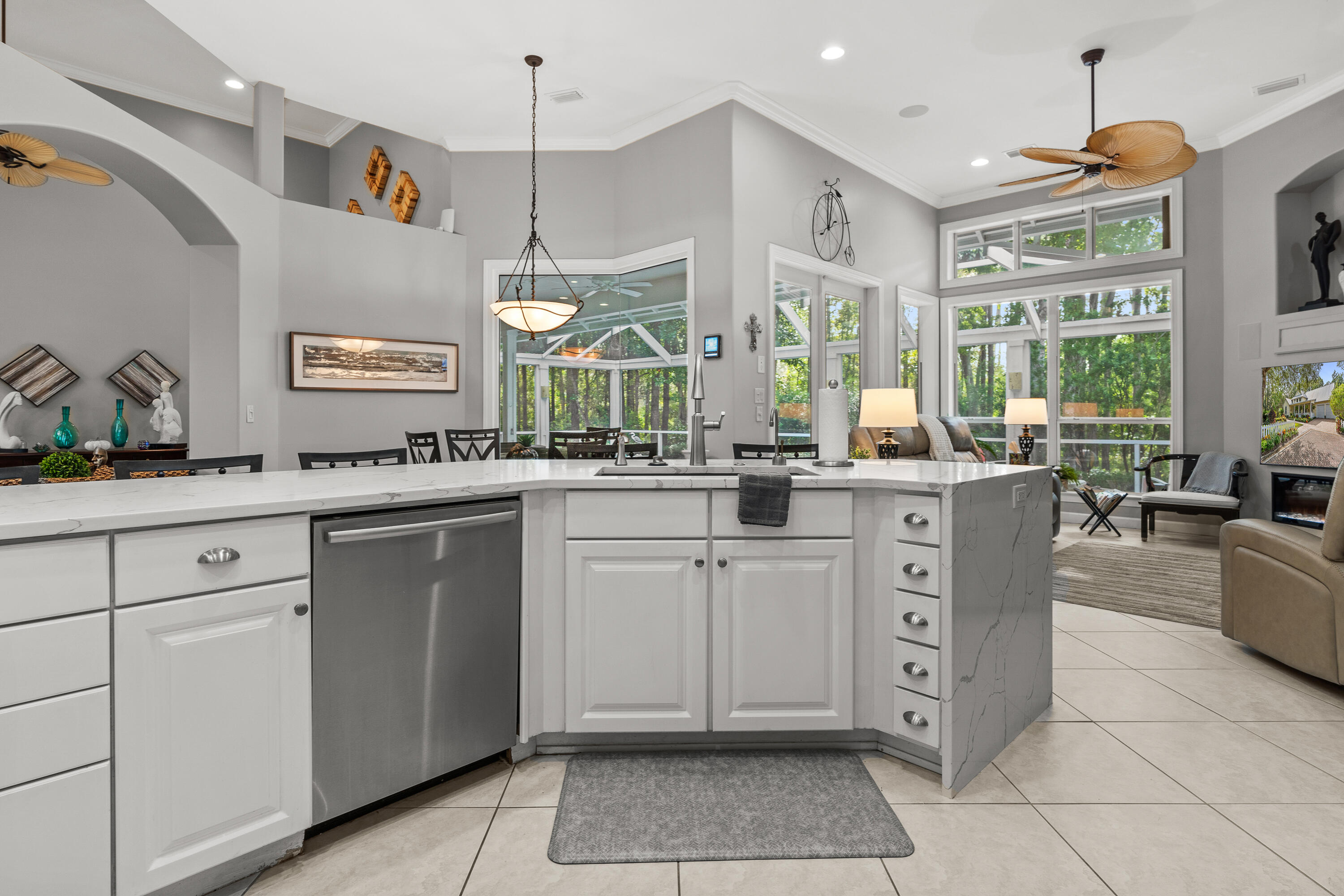 CRYSTAL LAKE - Residential