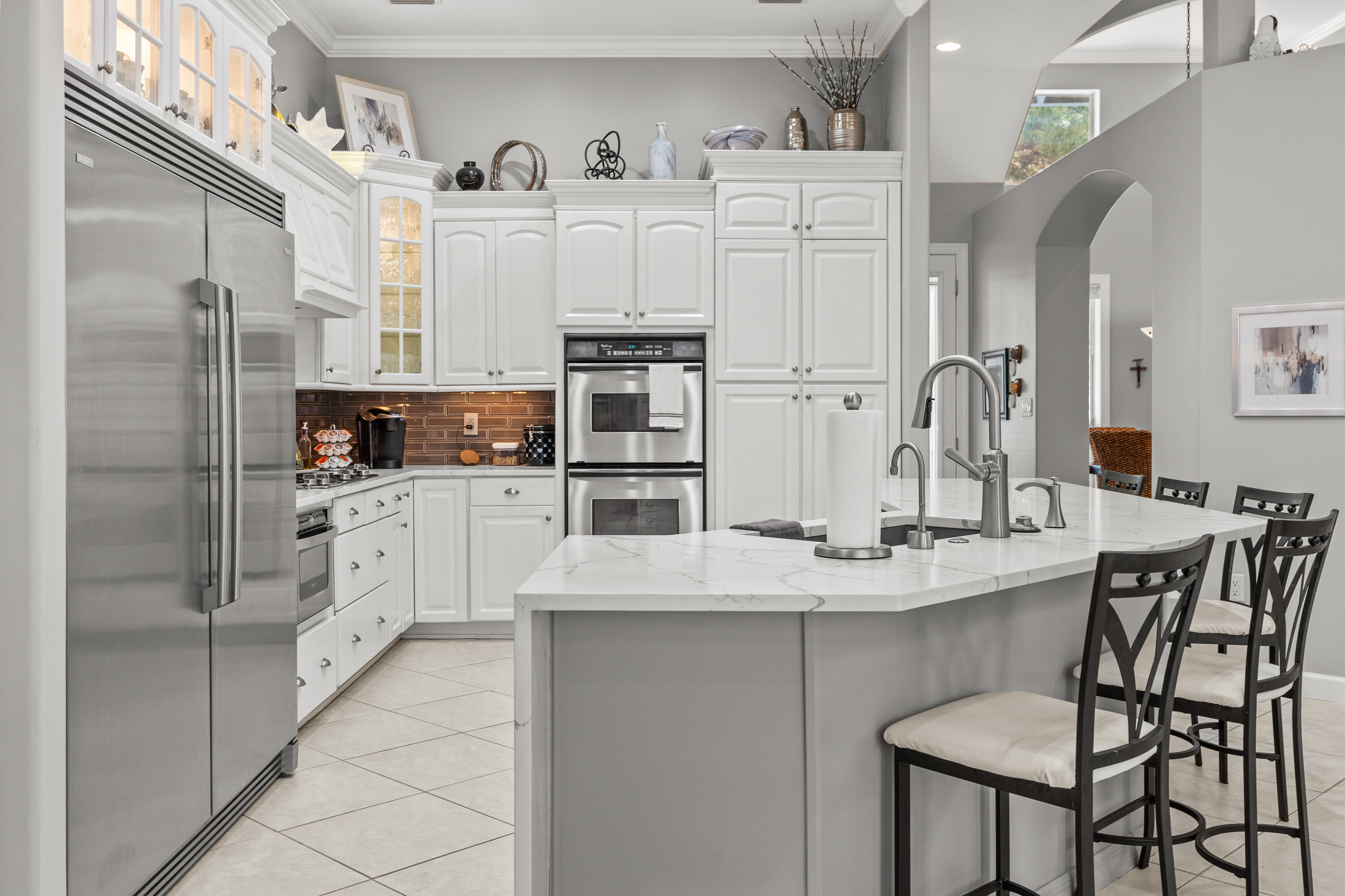 CRYSTAL LAKE - Residential