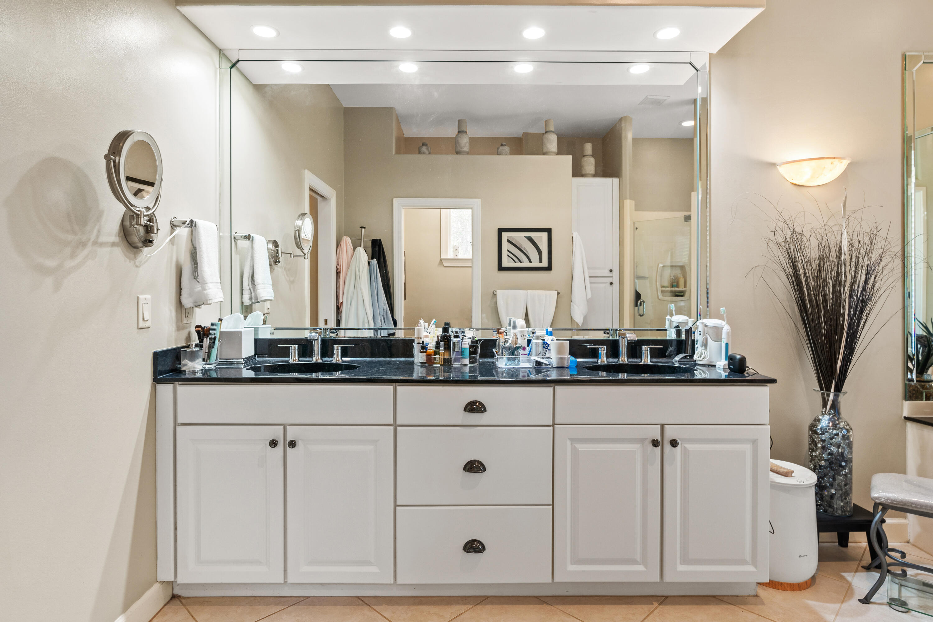 CRYSTAL LAKE - Residential