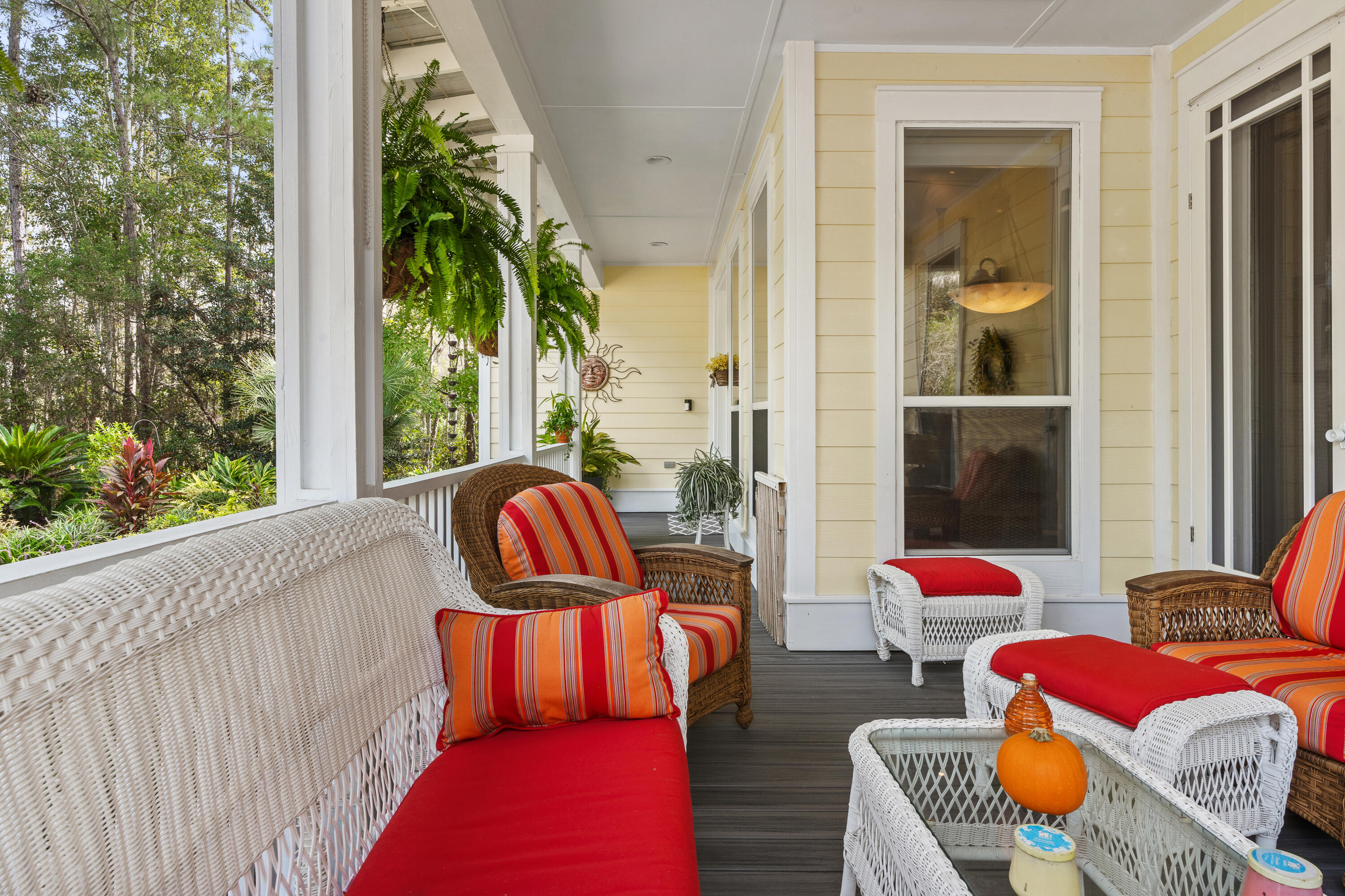 CRYSTAL LAKE - Residential