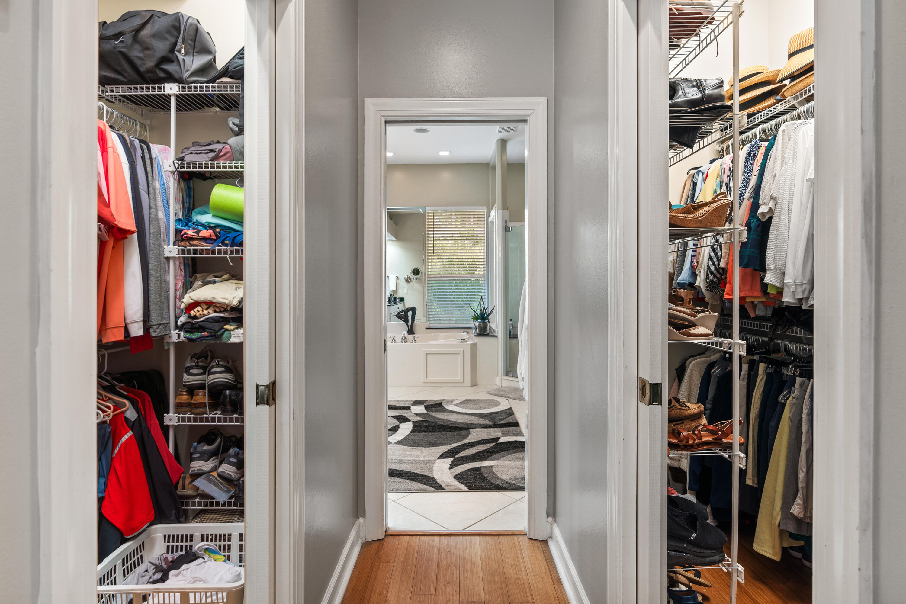 CRYSTAL LAKE - Residential