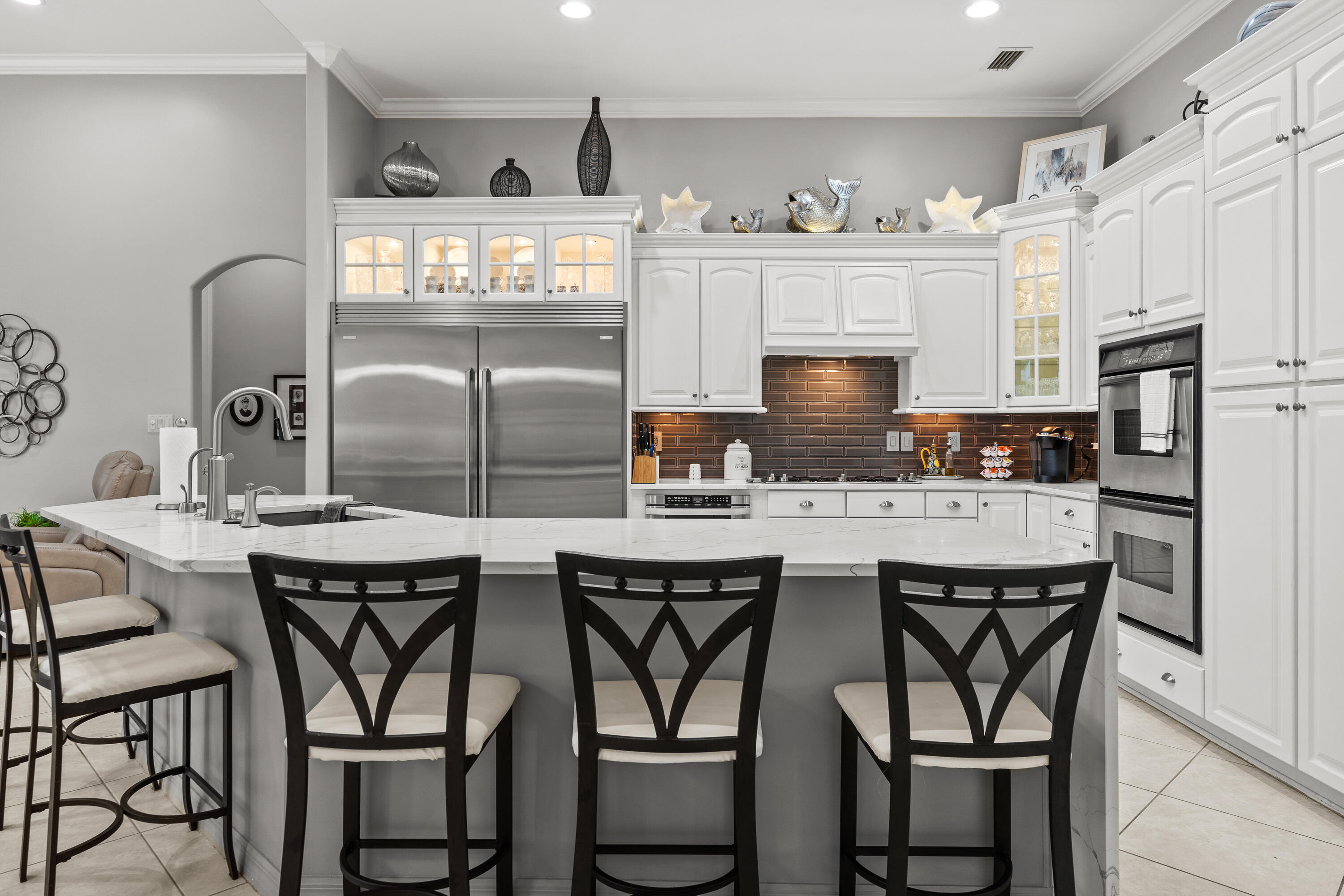 CRYSTAL LAKE - Residential