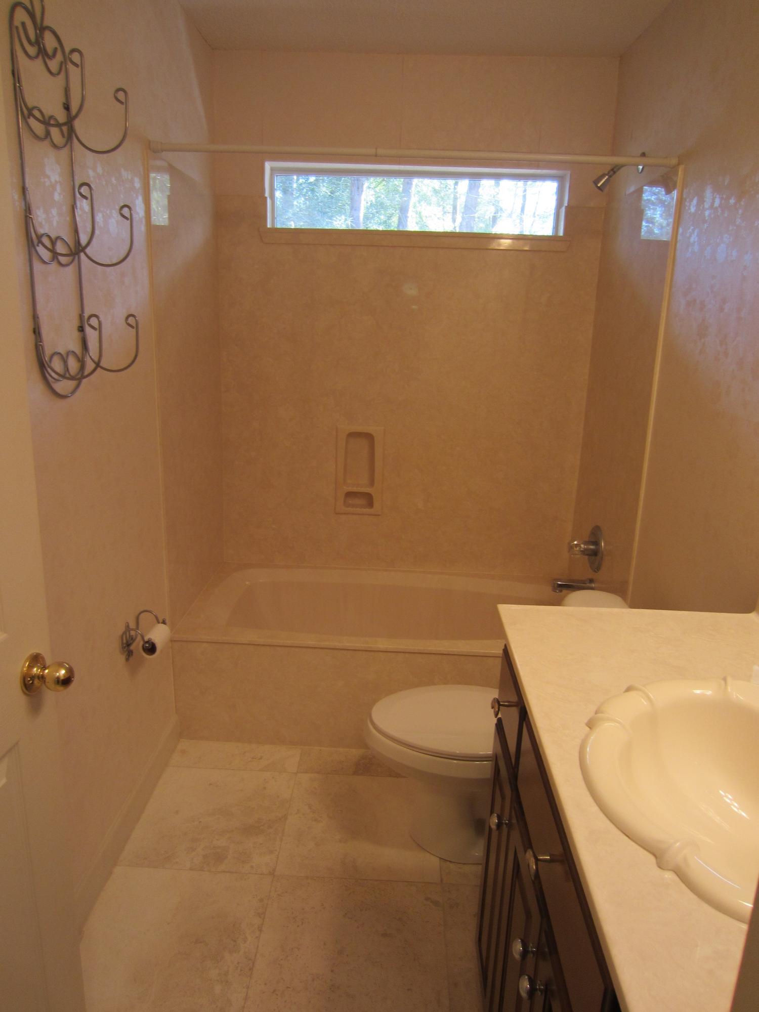 ROCKY BAYOU COUNTRY CLUB ESTATES 11 - Residential