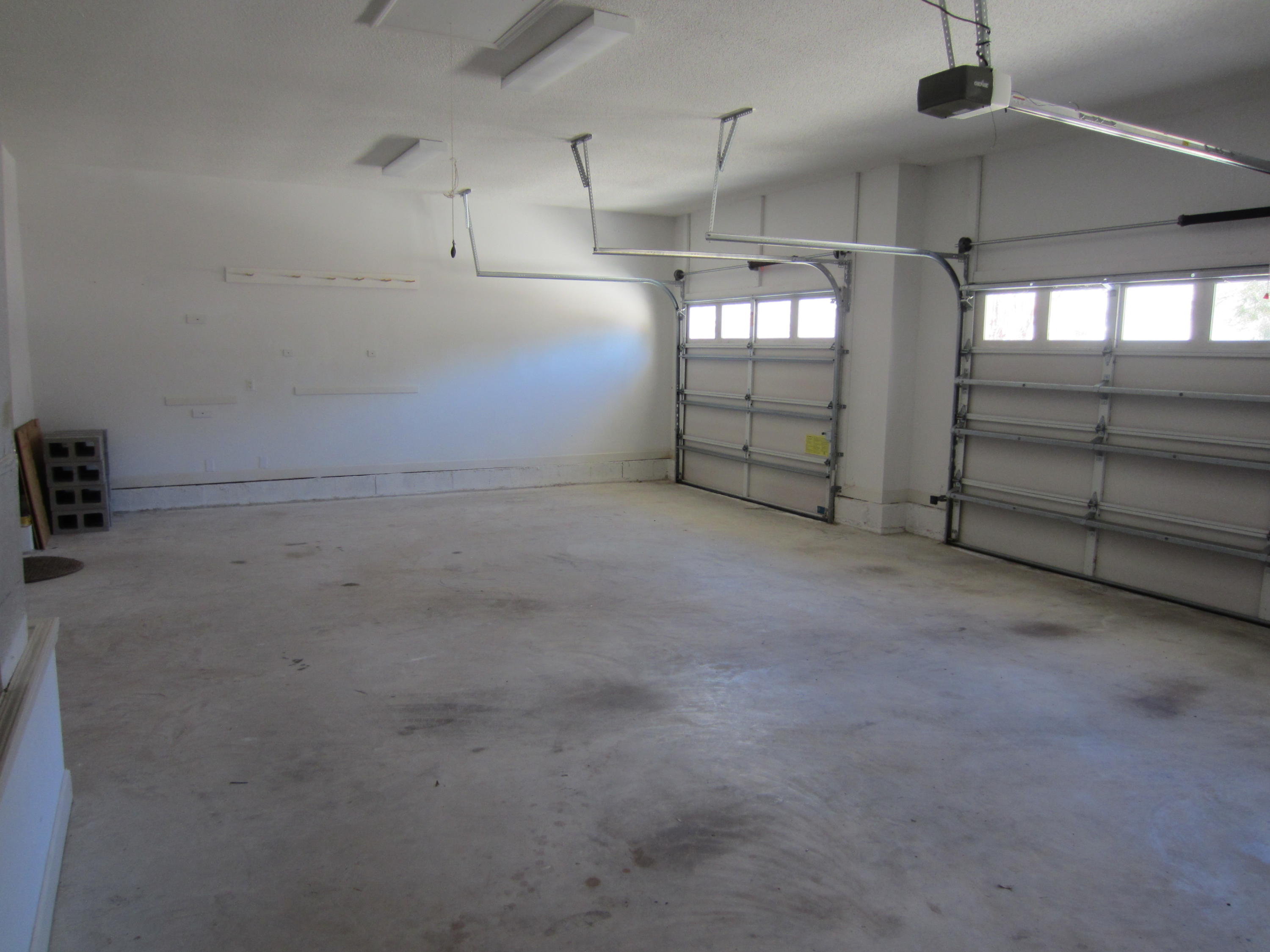 ROCKY BAYOU COUNTRY CLUB ESTATES 11 - Residential