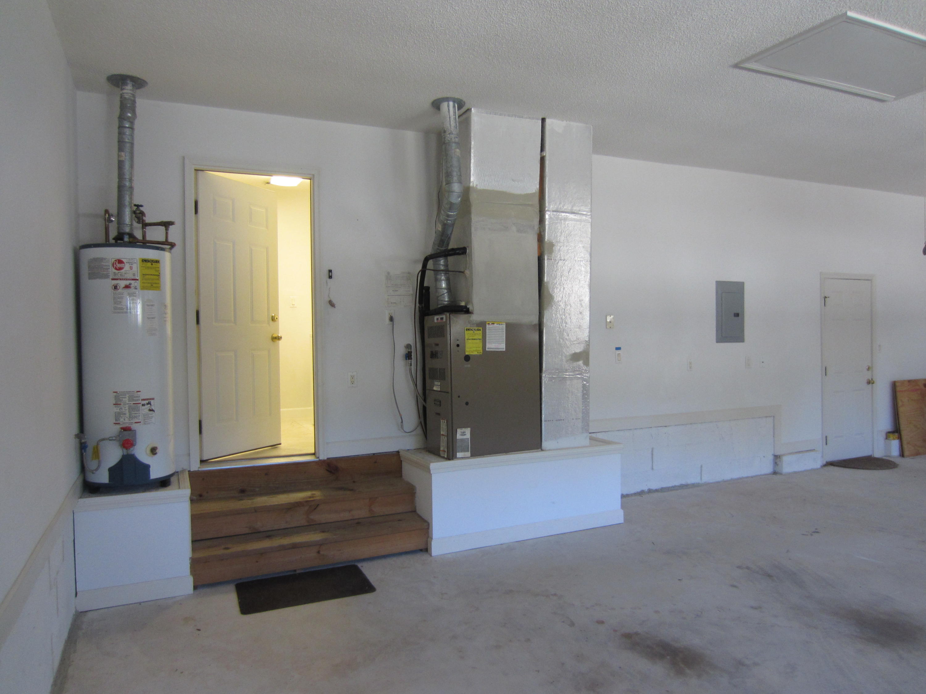 ROCKY BAYOU COUNTRY CLUB ESTATES 11 - Residential