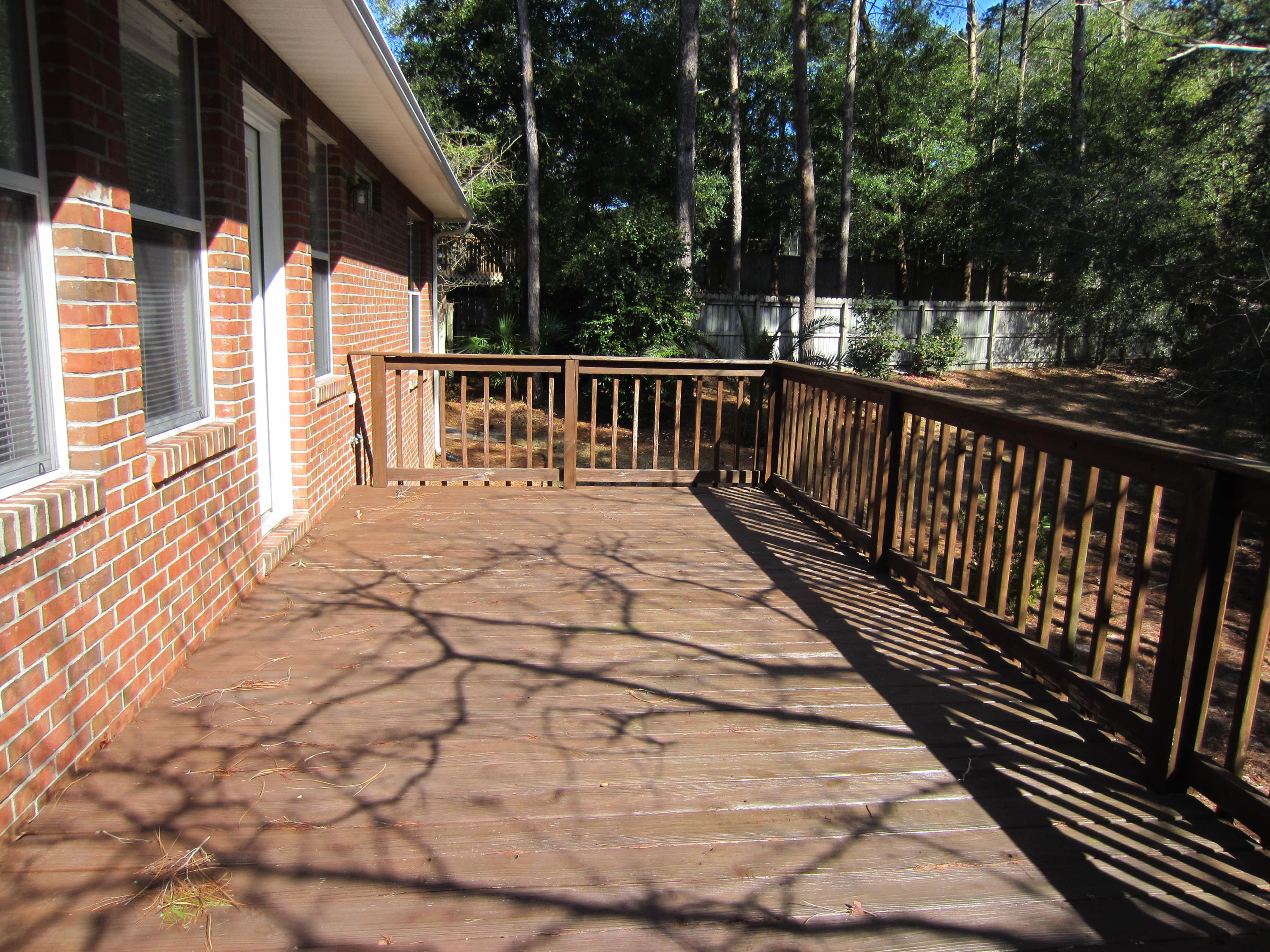 ROCKY BAYOU COUNTRY CLUB ESTATES 11 - Residential