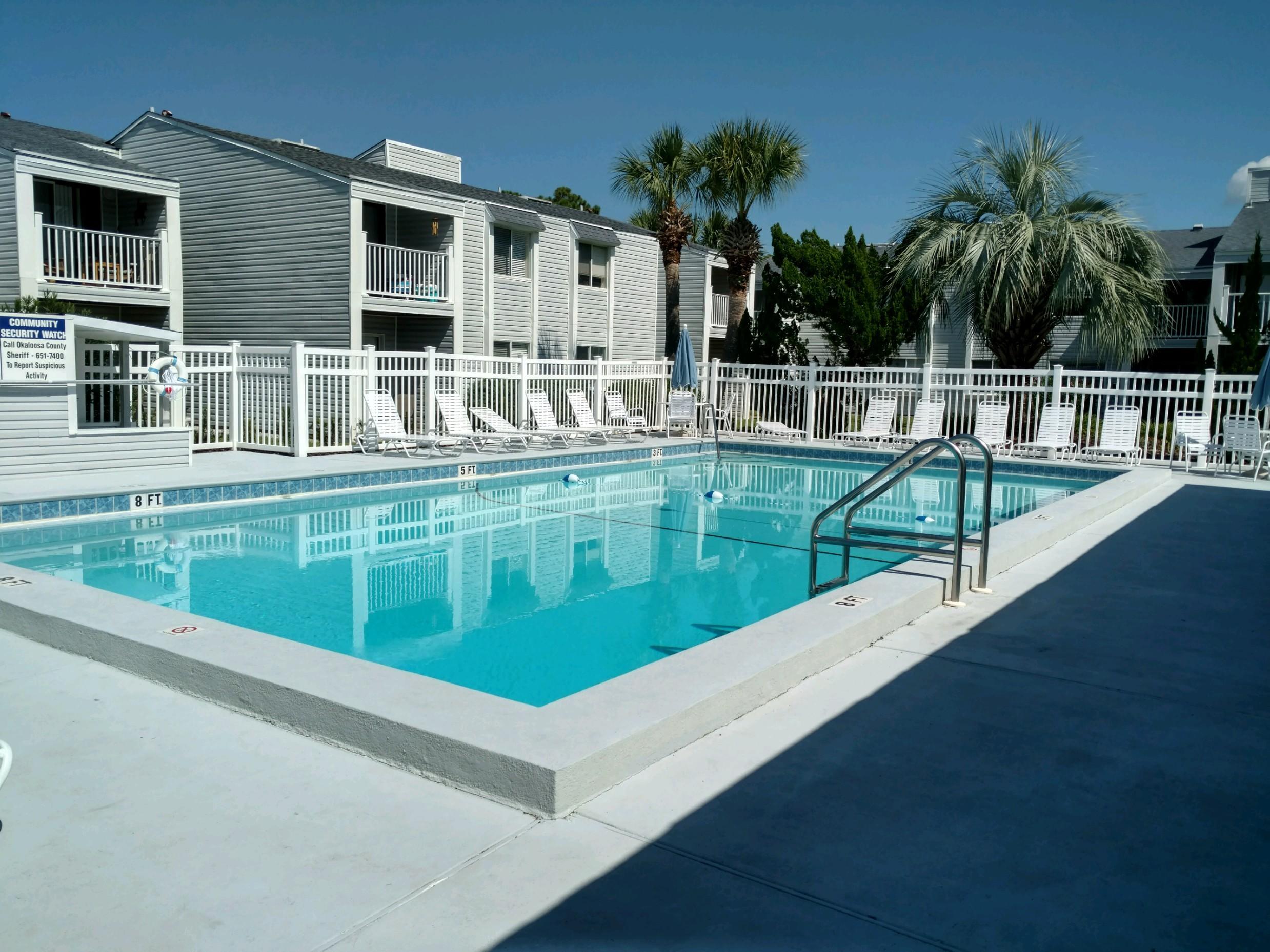 FINISTERRA CONDO - Residential