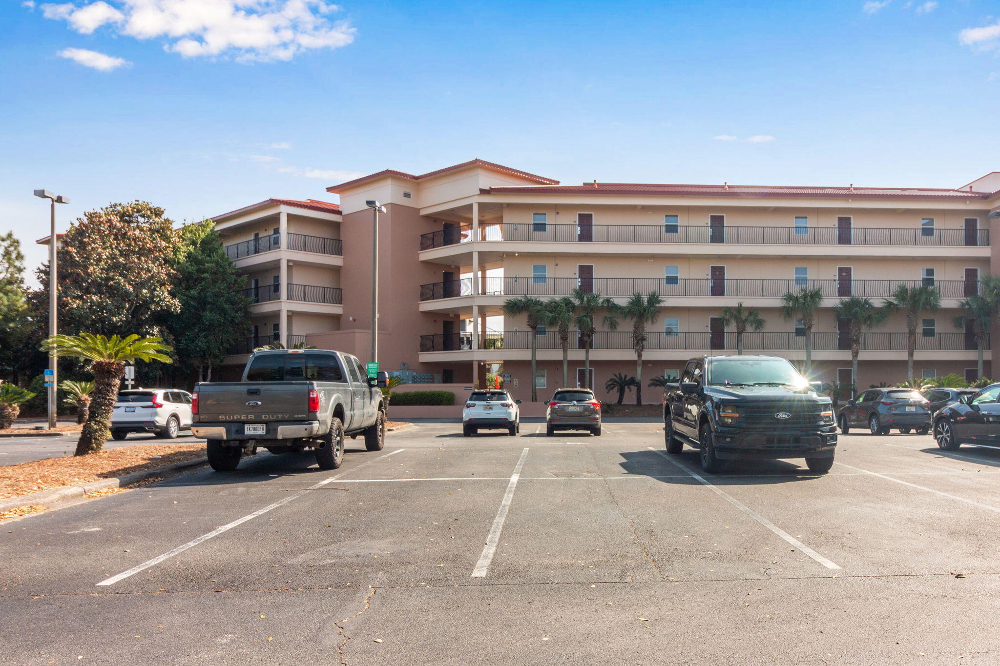 EMERALD WATERS - Residential