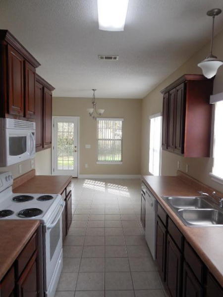 CRESCENT HEIGHTS - Residential Lease