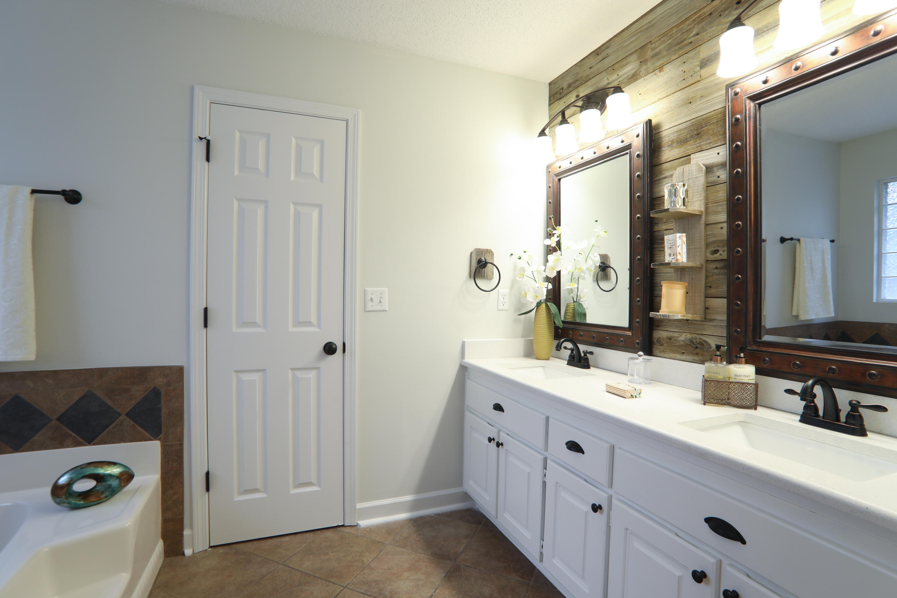 HOLLEY BY THE SEA - Residential