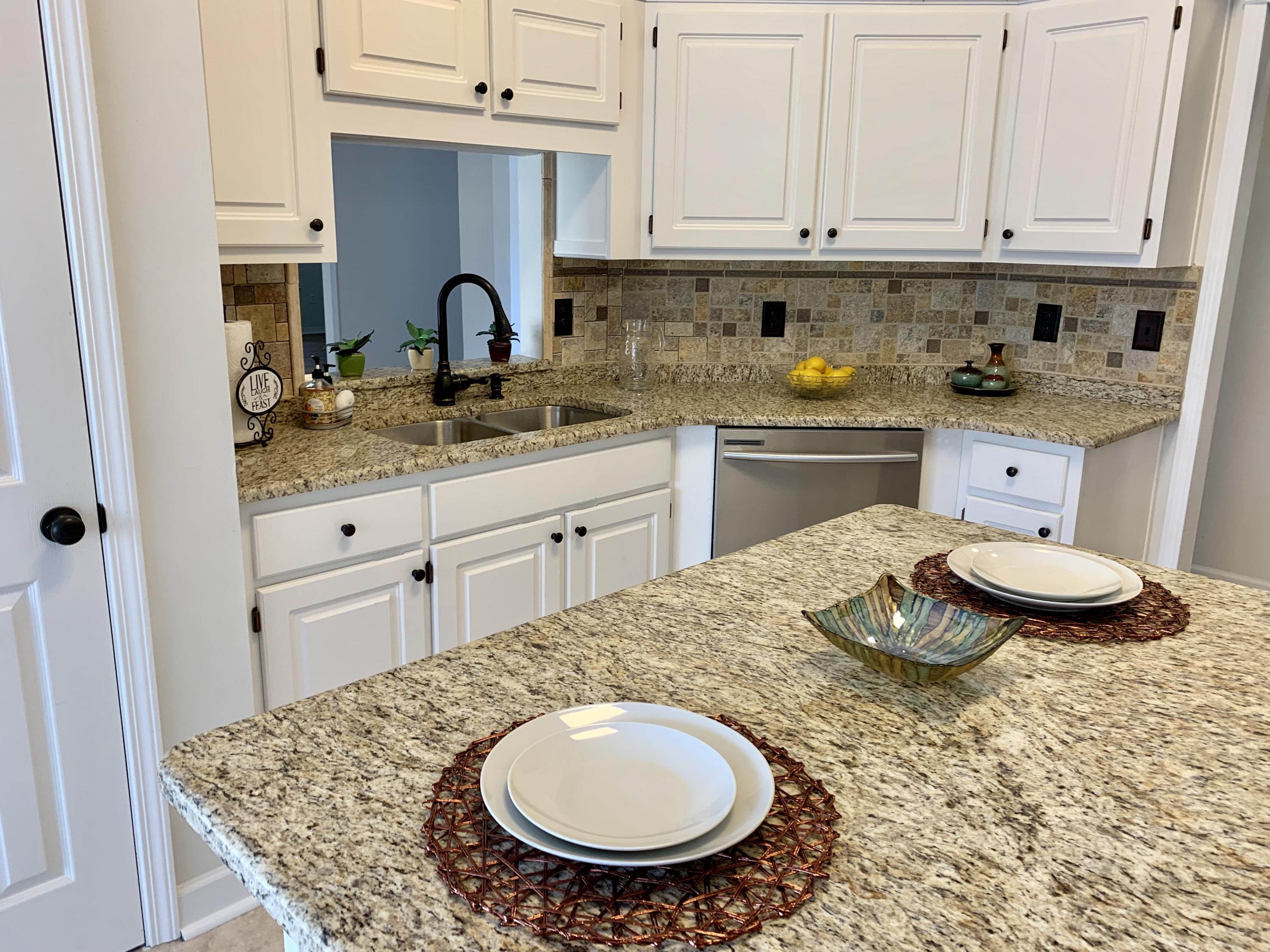 HOLLEY BY THE SEA - Residential