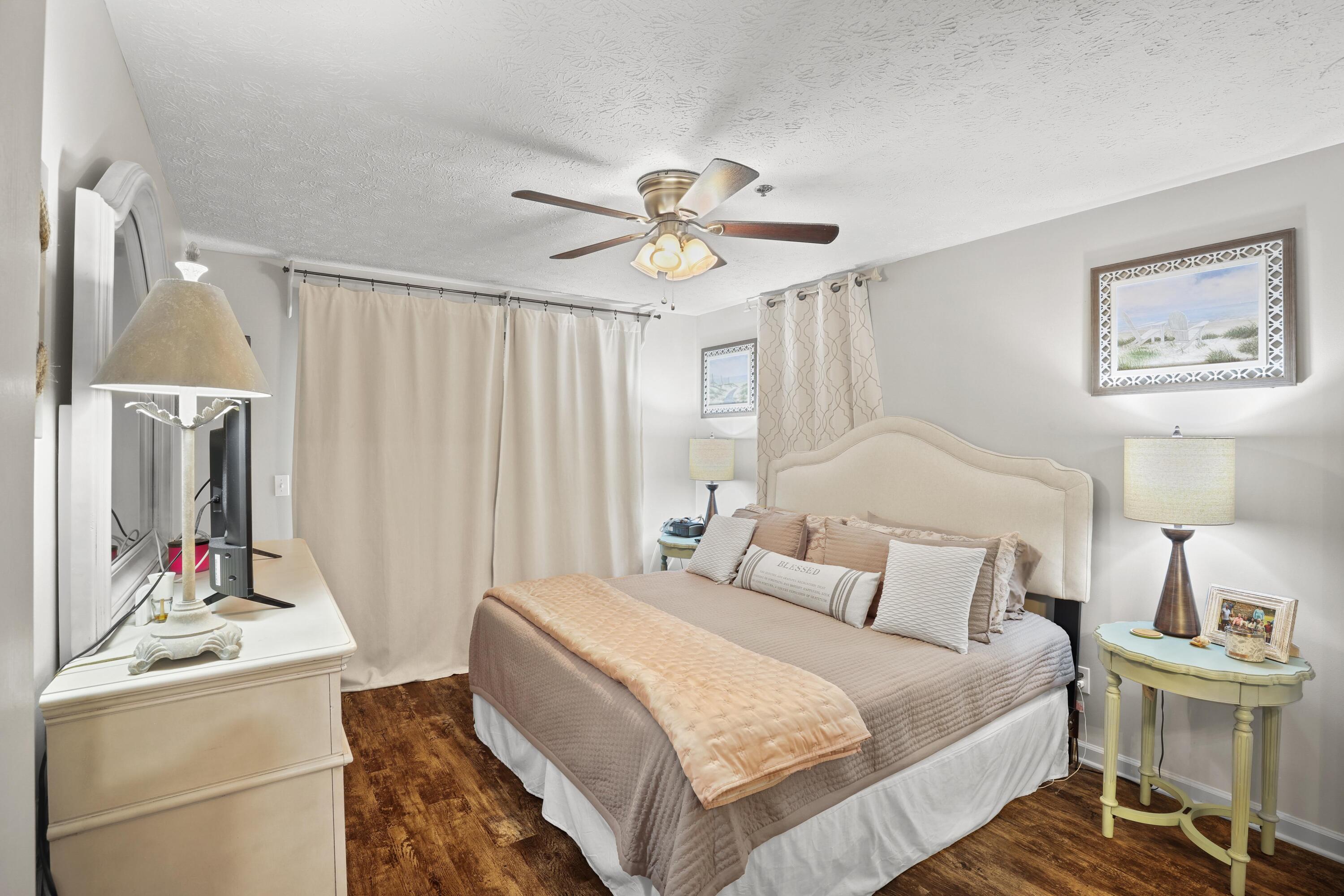 PEACHTREE PLACE II CONDO - Residential