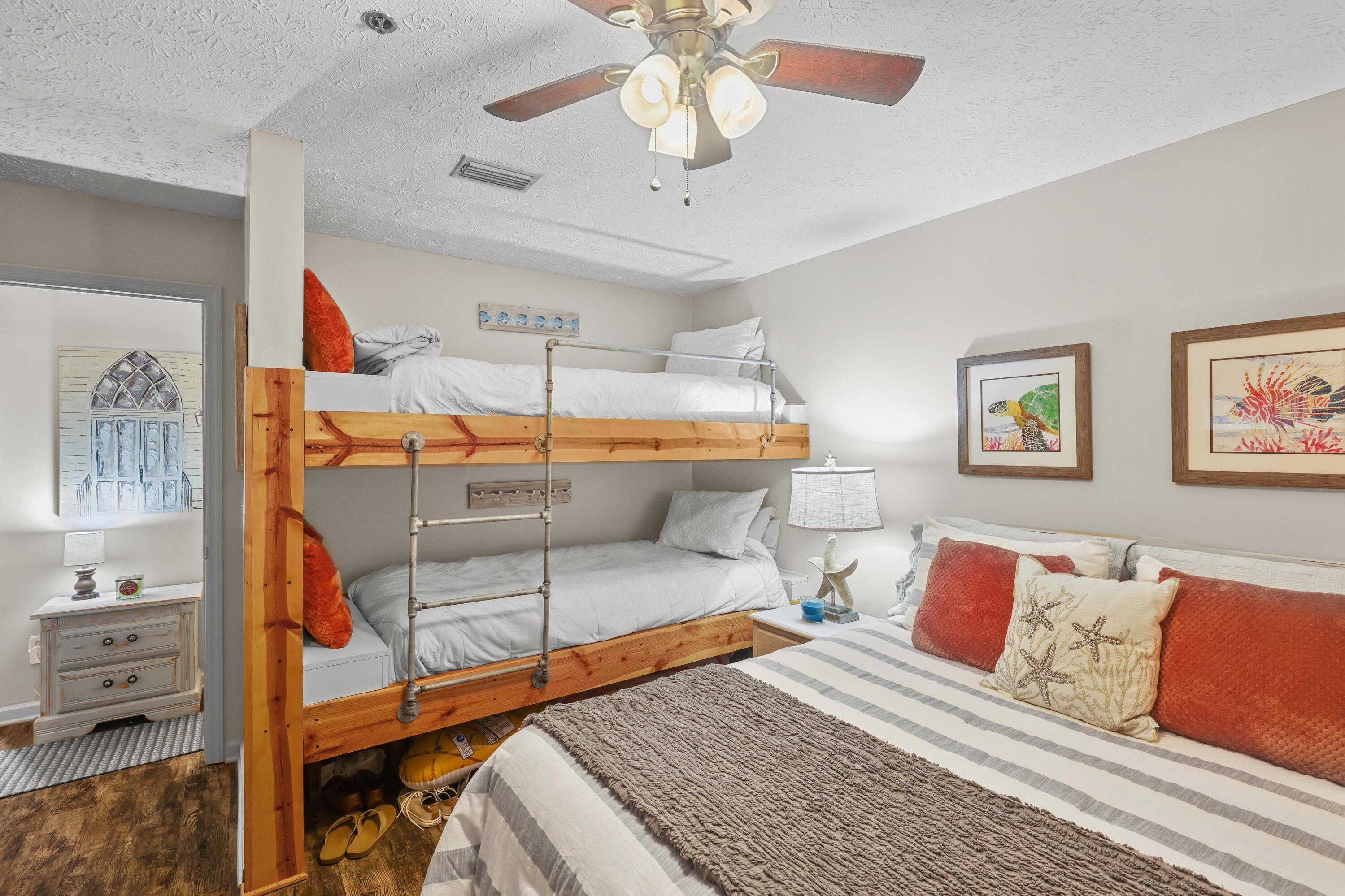 PEACHTREE PLACE II CONDO - Residential