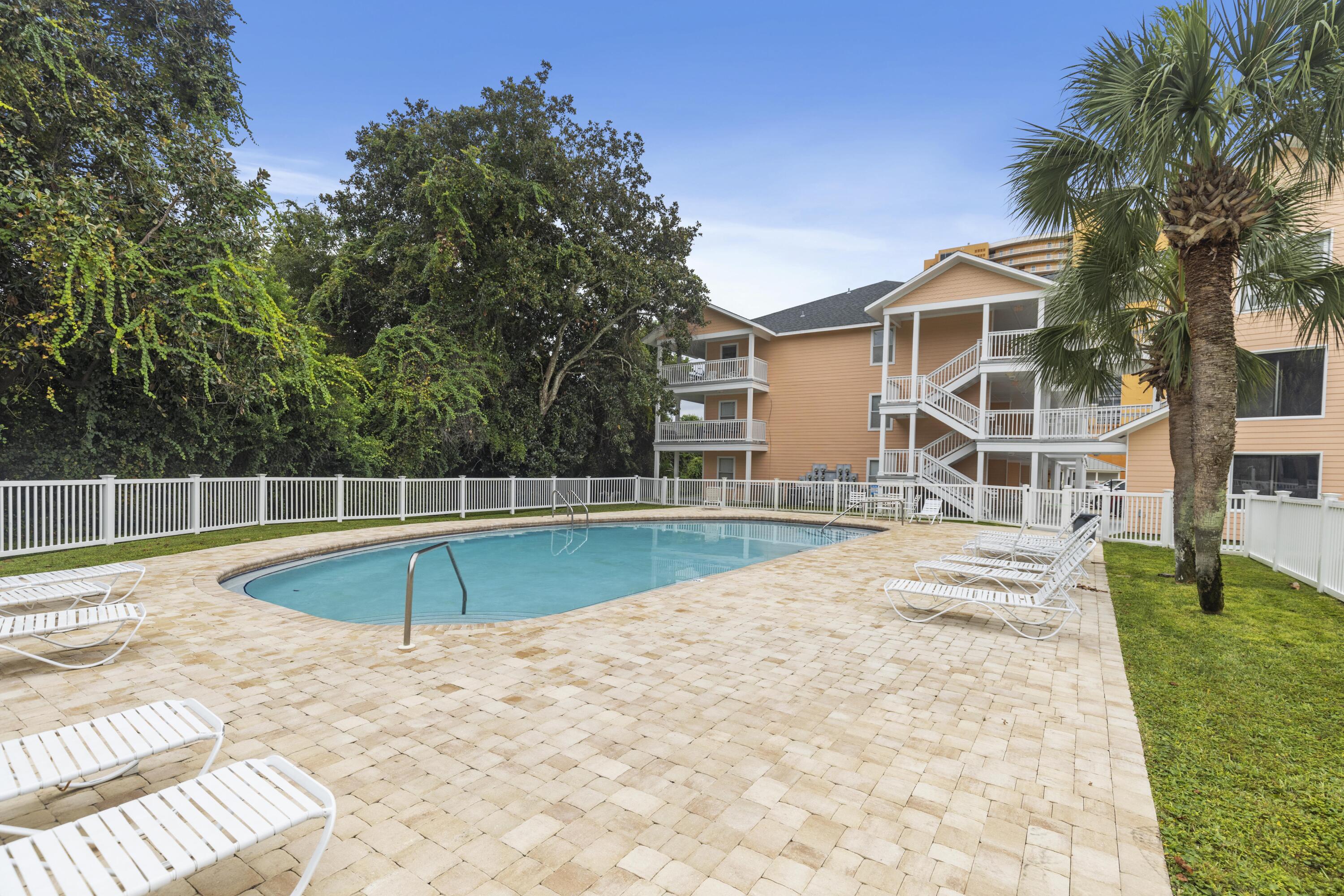 PEACHTREE PLACE II CONDO - Residential