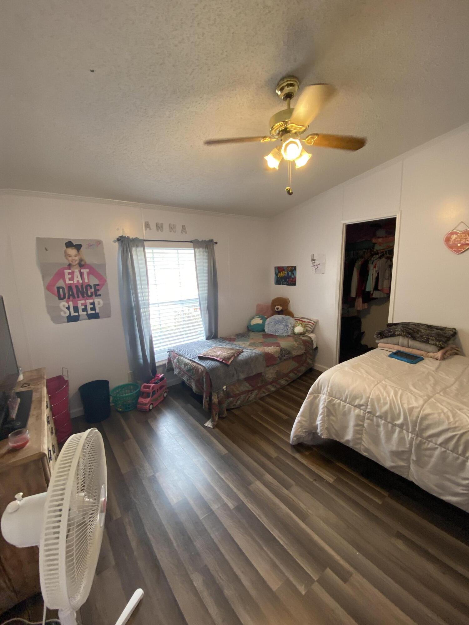 LEGEND WOODS ESTATES UNREC - Residential